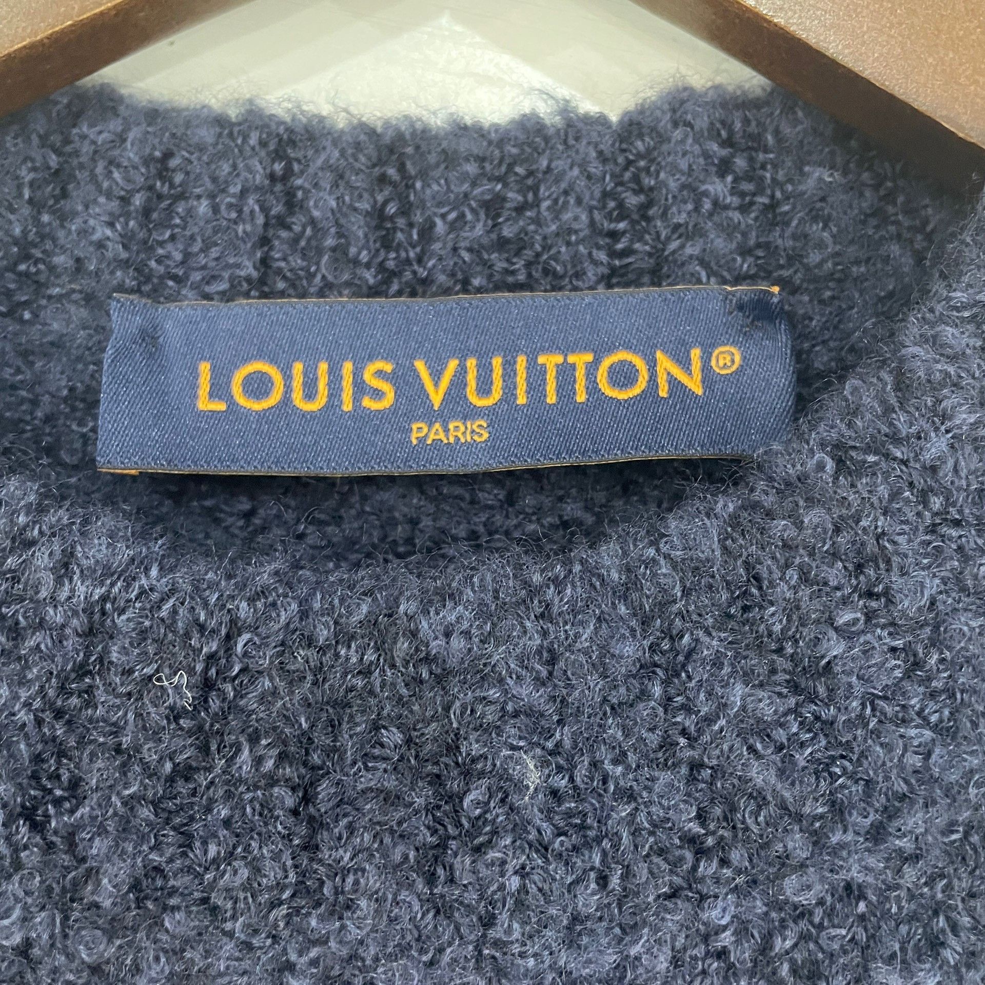 Louis Vuitton Louis Vuitton LV Logo Navy Wool Sweater M Size US M / EU 48-50 / 2 - 5 Thumbnail