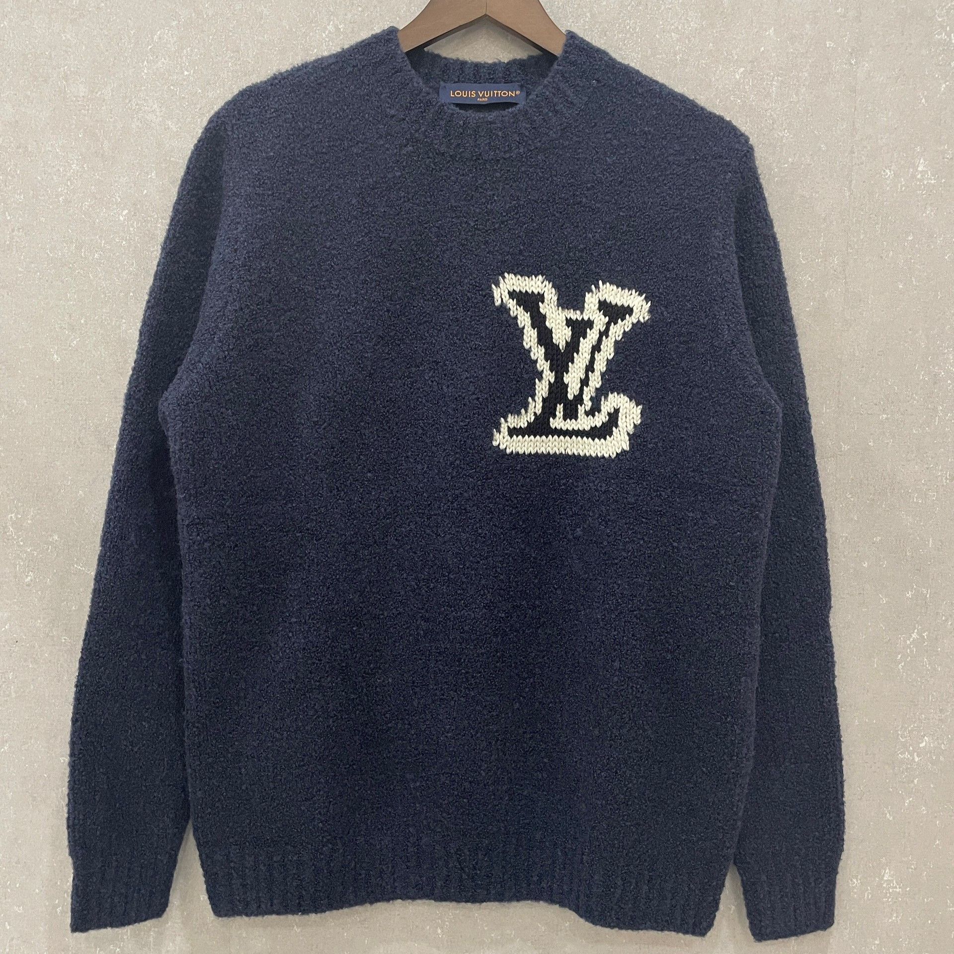 Louis Vuitton Louis Vuitton LV Logo Navy Wool Sweater M Size US M / EU 48-50 / 2 - 3 Thumbnail