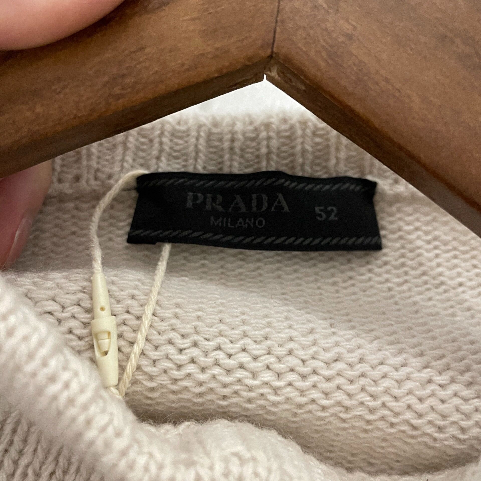 Prada Prada Embroidered Logo Knit Sweater Size 52 Size US L / EU 52-54 / 3 - 4 Thumbnail