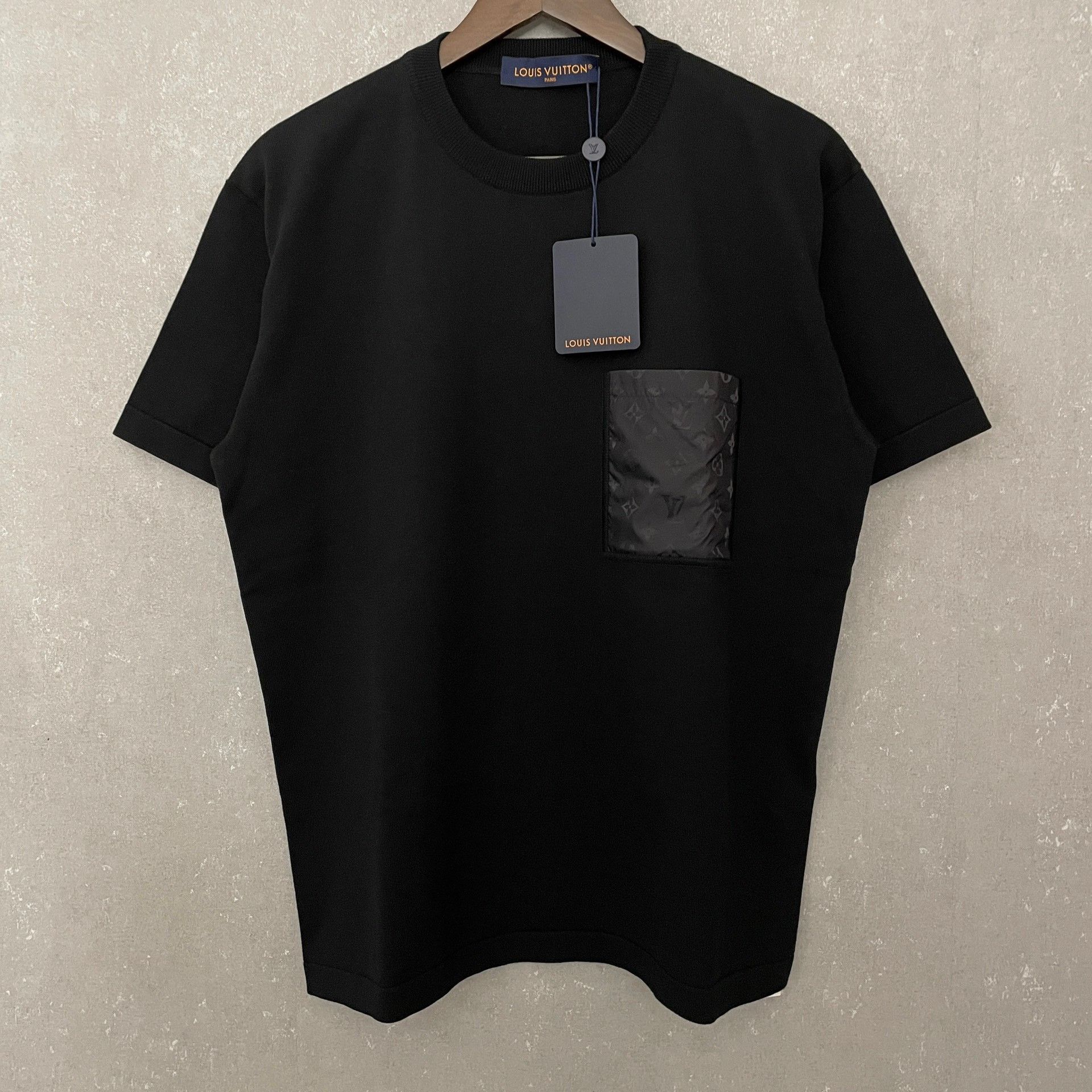 Louis Vuitton Louis Vuitton Monogram Pocket T-Shirt US M Size US M / EU 48-50 / 2 - 2 Thumbnail