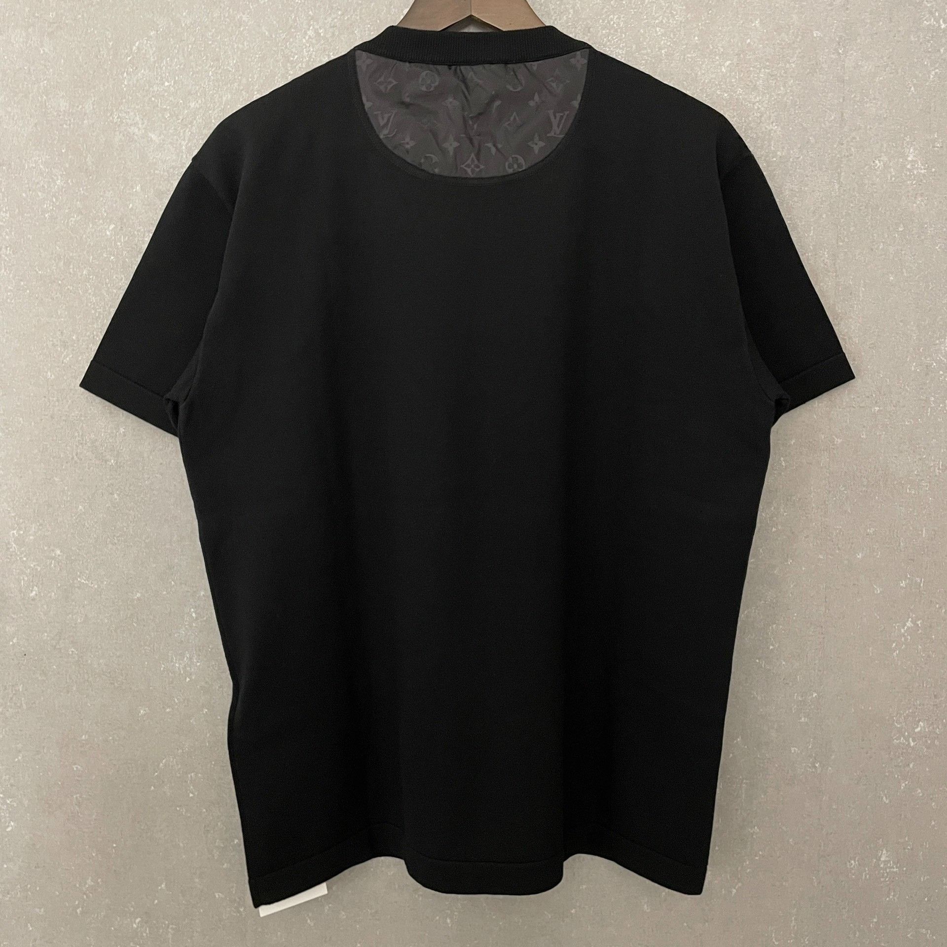 Louis Vuitton Louis Vuitton Monogram Pocket T-Shirt US M Size US M / EU 48-50 / 2 - 3 Thumbnail
