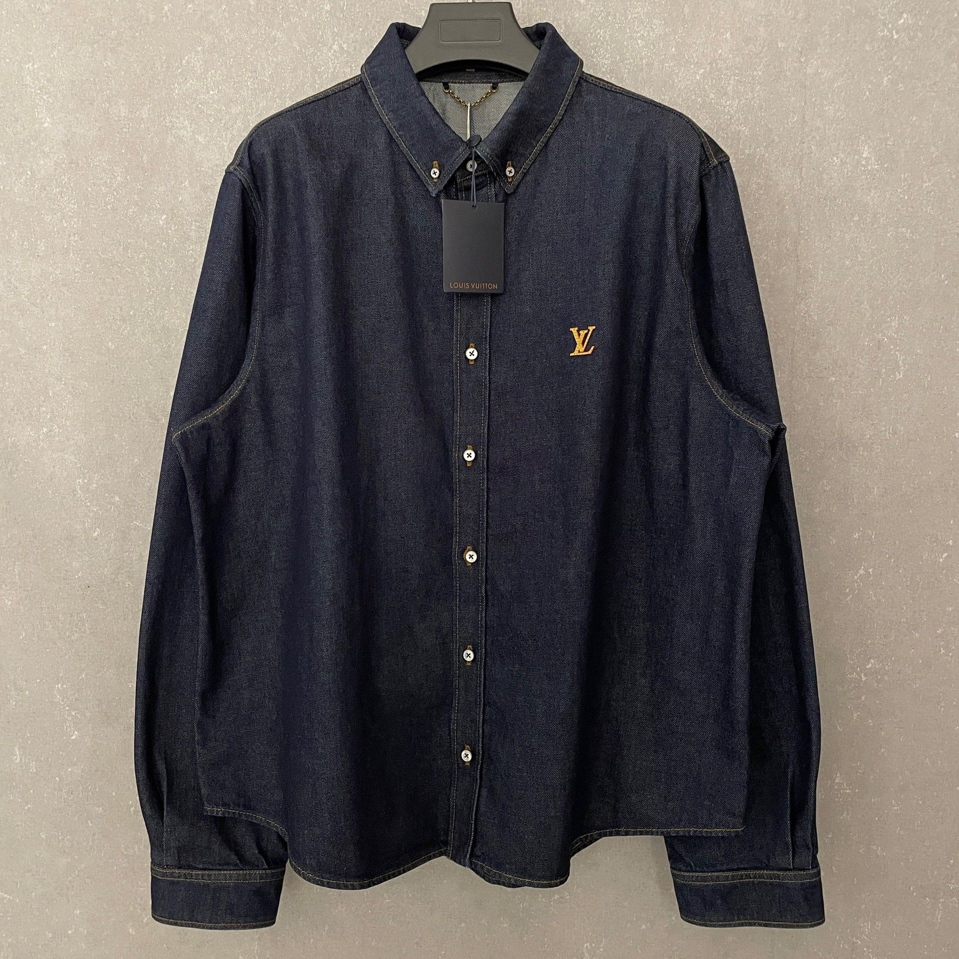 Louis Vuitton Louis Vuitton Logo Embroidered Denim Shirt US XXL Size US XXL / EU 58 / 5 - 2 Thumbnail