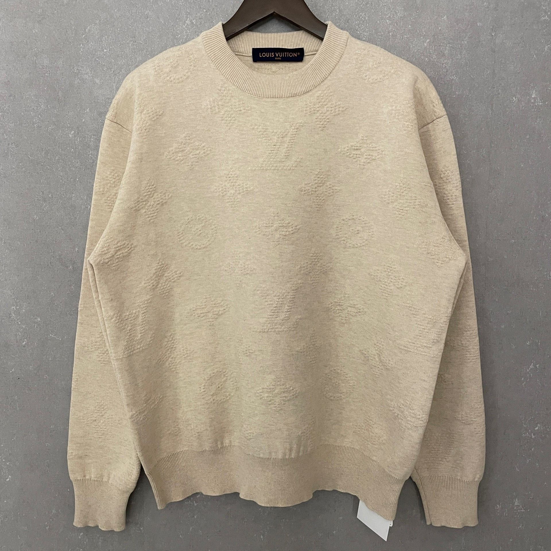 Louis Vuitton Louis Vuitton Monogram Embossed Sweater XL Size US XL / EU 56 / 4 - 2 Thumbnail