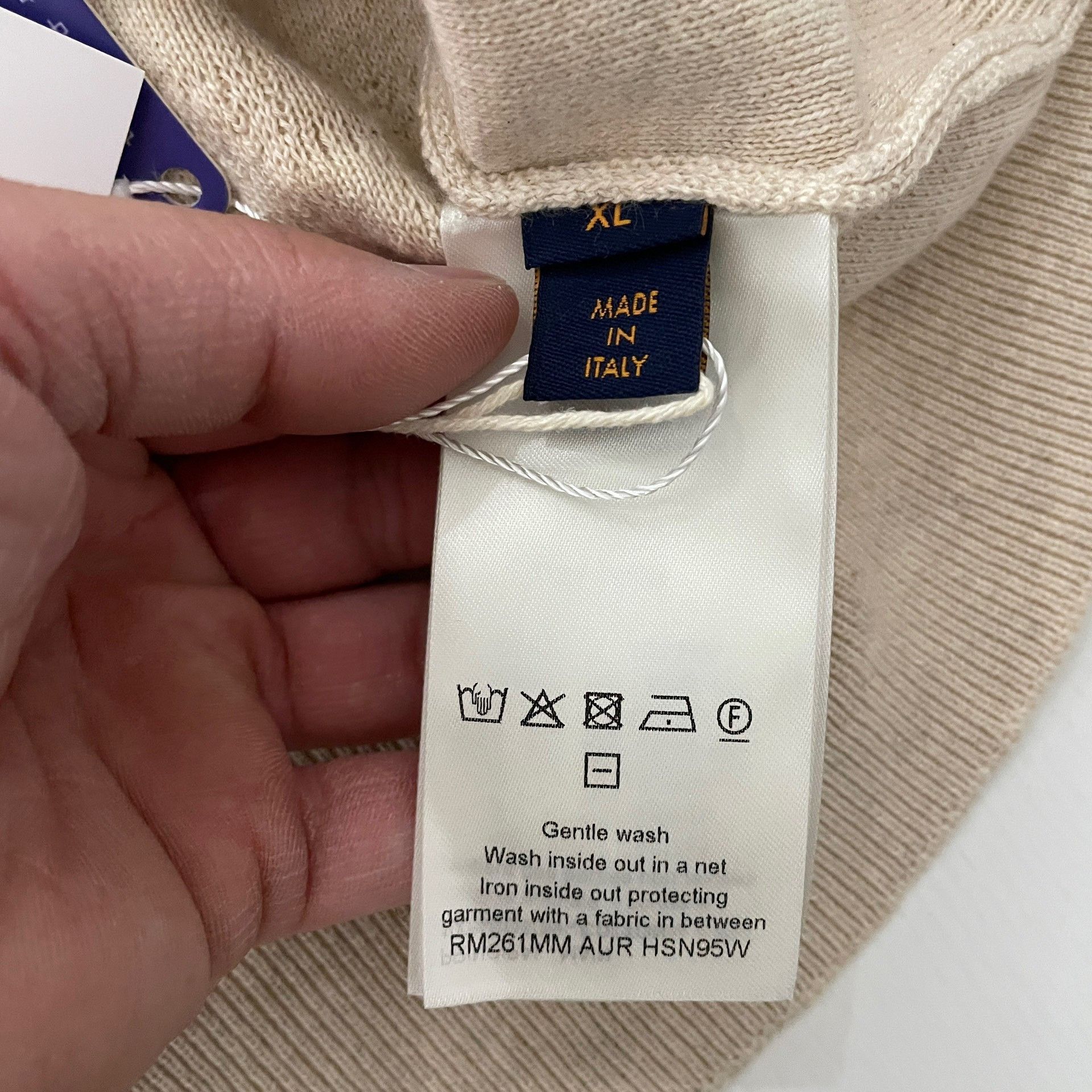 Louis Vuitton Louis Vuitton Monogram Embossed Sweater XL Size US XL / EU 56 / 4 - 5 Thumbnail