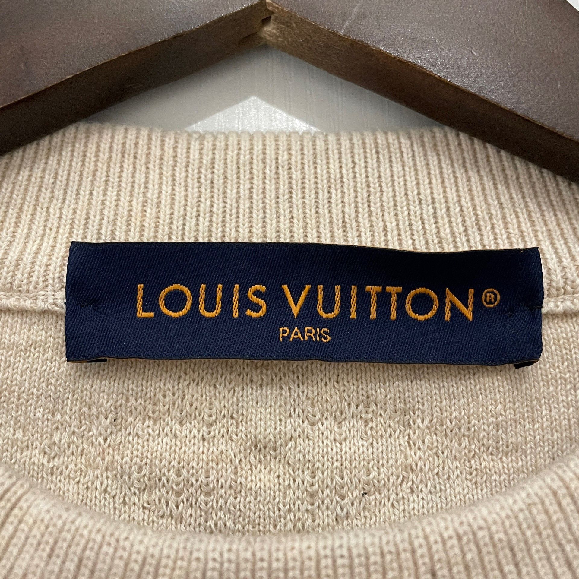 Louis Vuitton Louis Vuitton Monogram Embossed Sweater XL Size US XL / EU 56 / 4 - 4 Thumbnail