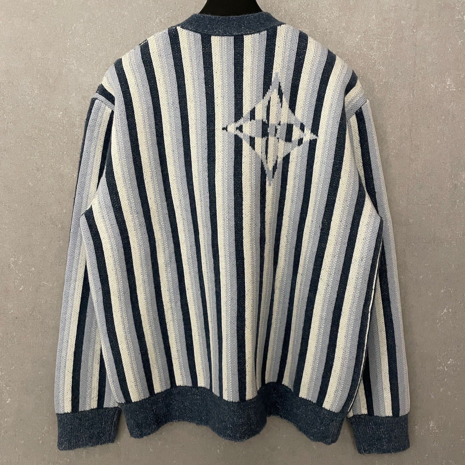 Louis Vuitton Louis Vuitton Striped Monogram Flower Cardigan Size M Size US M / EU 48-50 / 2 - 3 Thumbnail