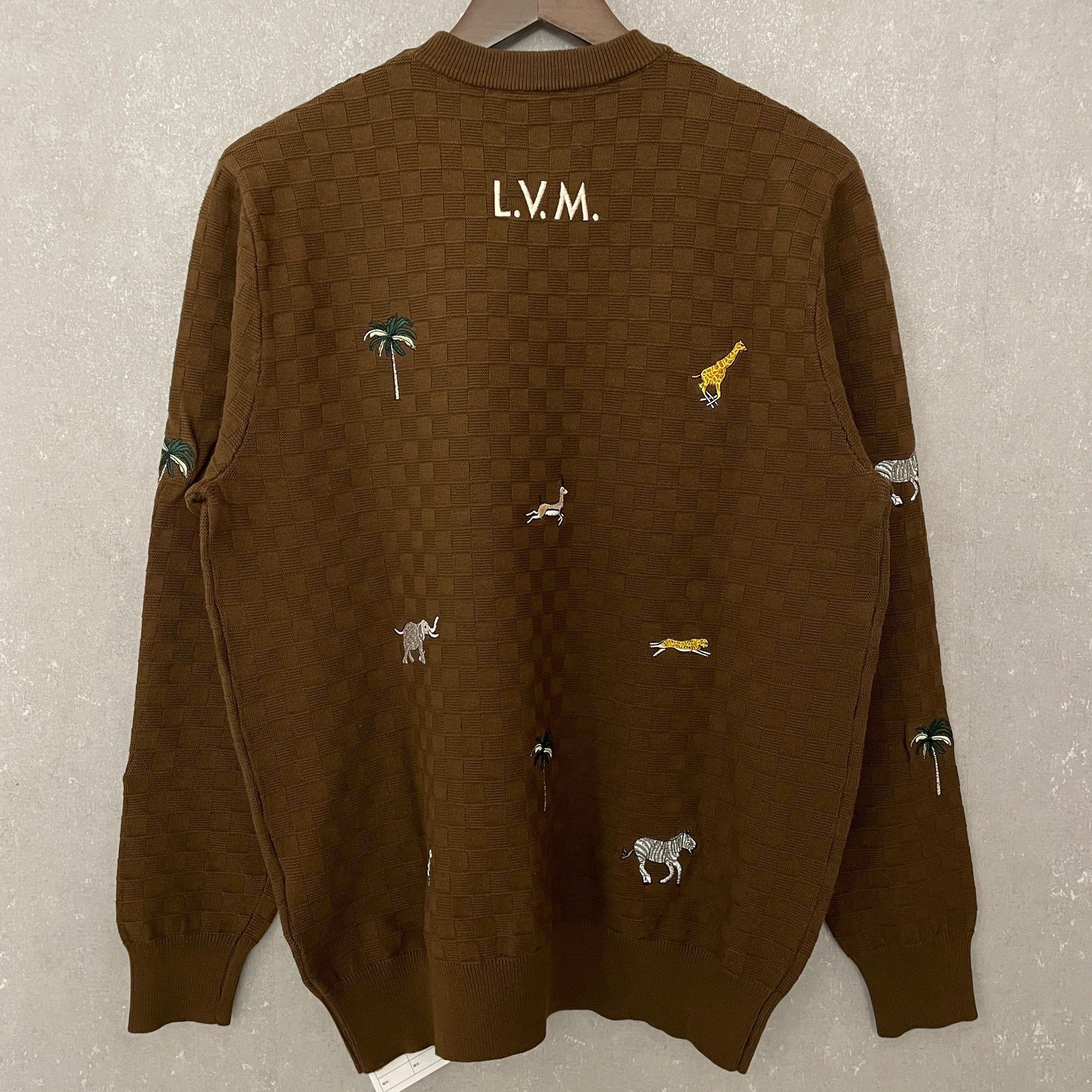 Louis Vuitton Louis Vuitton Animal Embroidered Damier Sweater Size M Size US M / EU 48-50 / 2 - 3 Thumbnail