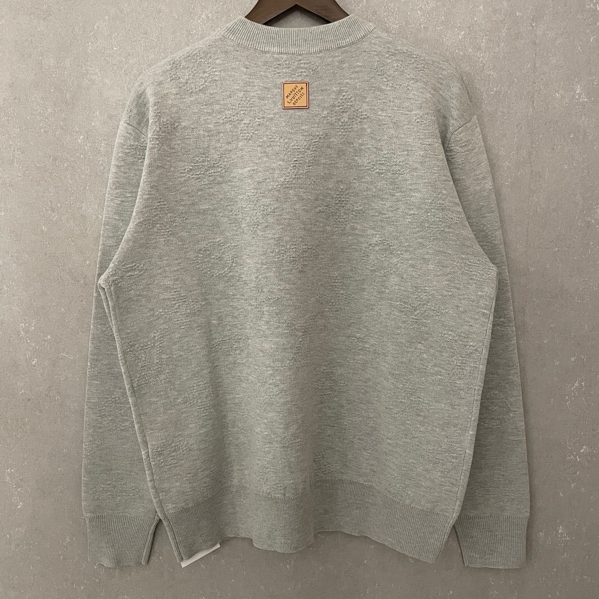 Louis Vuitton Louis Vuitton Monogram Embossed Knit Sweater Size M Size US M / EU 48-50 / 2 - 3 Thumbnail