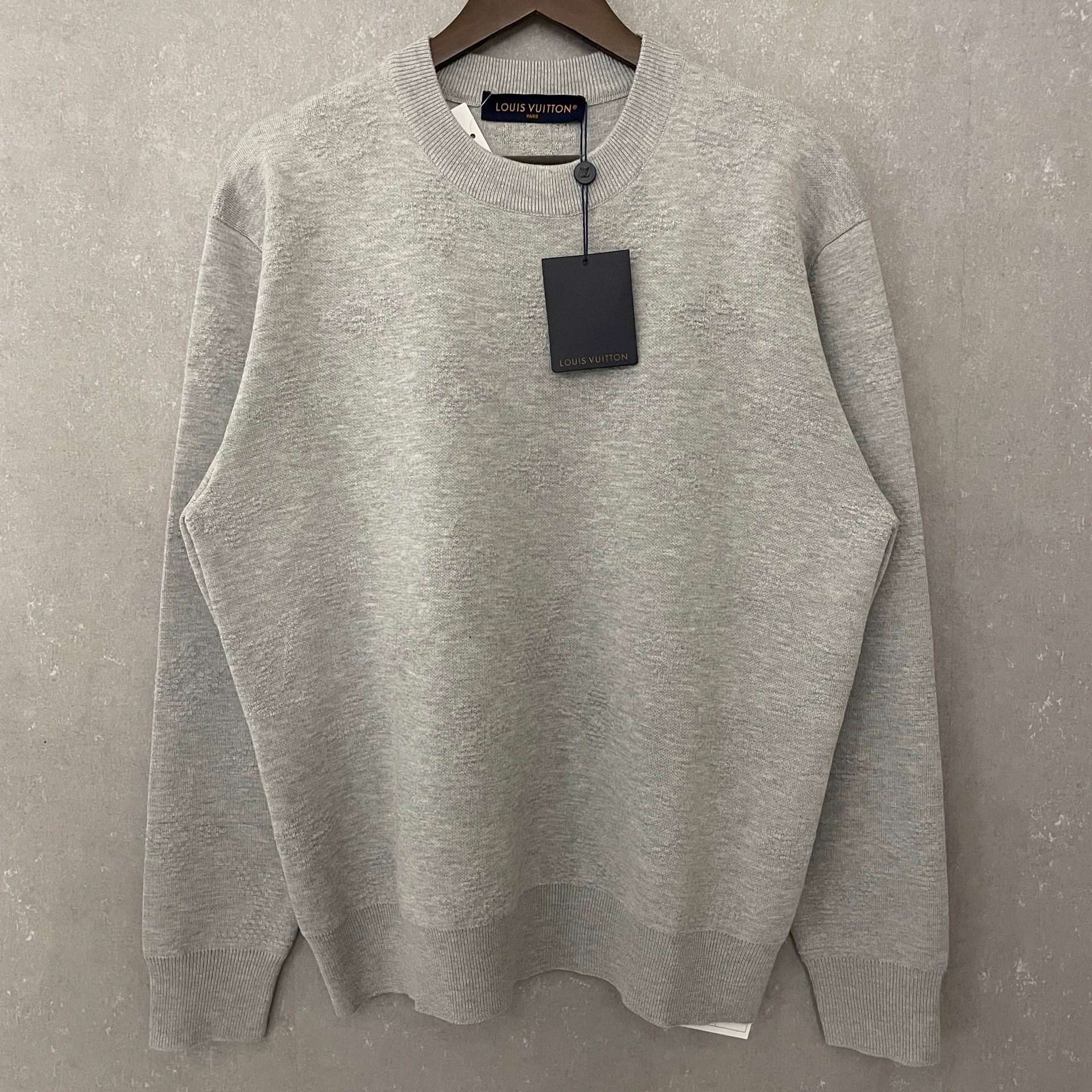 Louis Vuitton Louis Vuitton Monogram Embossed Knit Sweater Size M Size US M / EU 48-50 / 2 - 2 Thumbnail