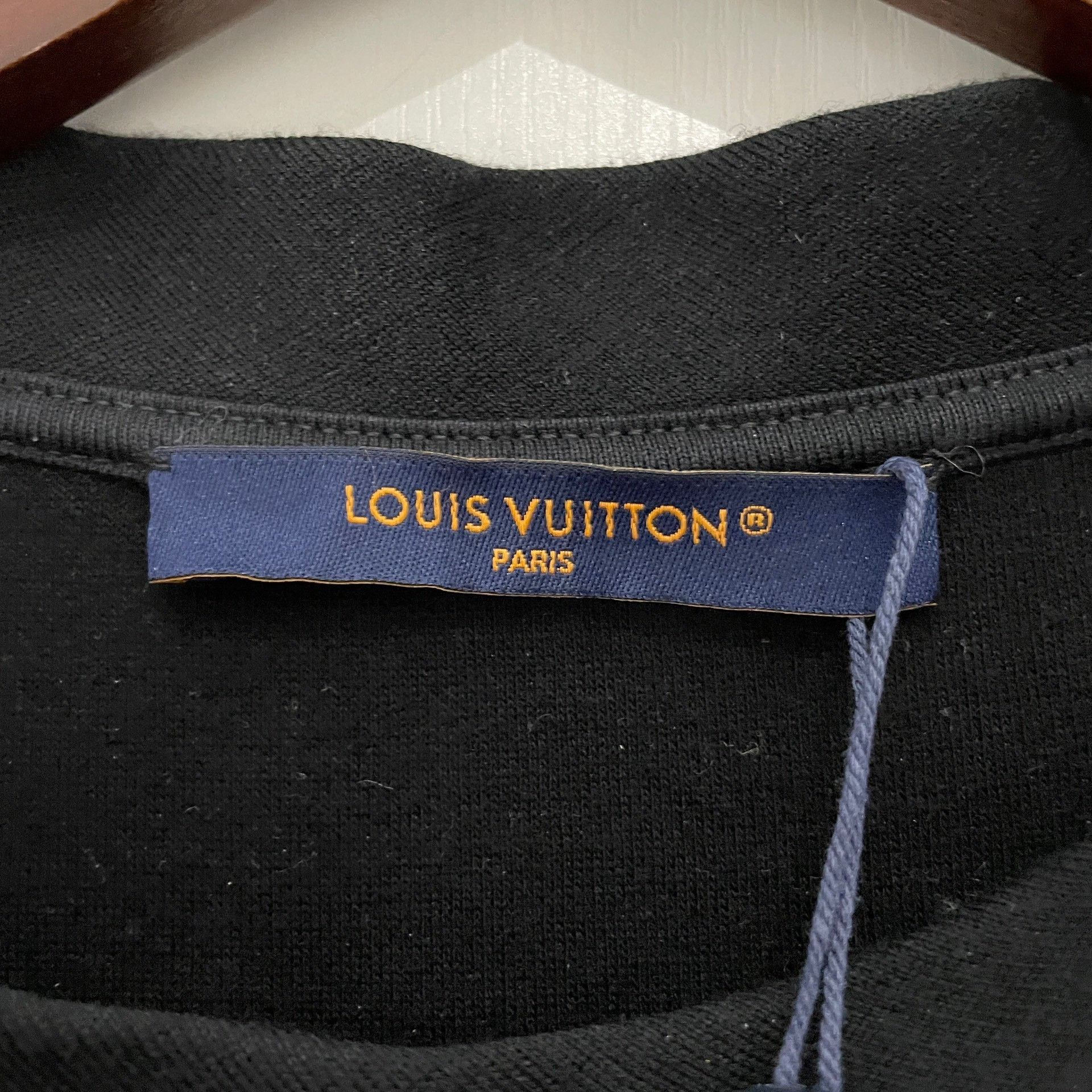 Louis Vuitton Louis Vuitton Studded Logo T-Shirt Size S Size US S / EU 44-46 / 1 - 4 Thumbnail