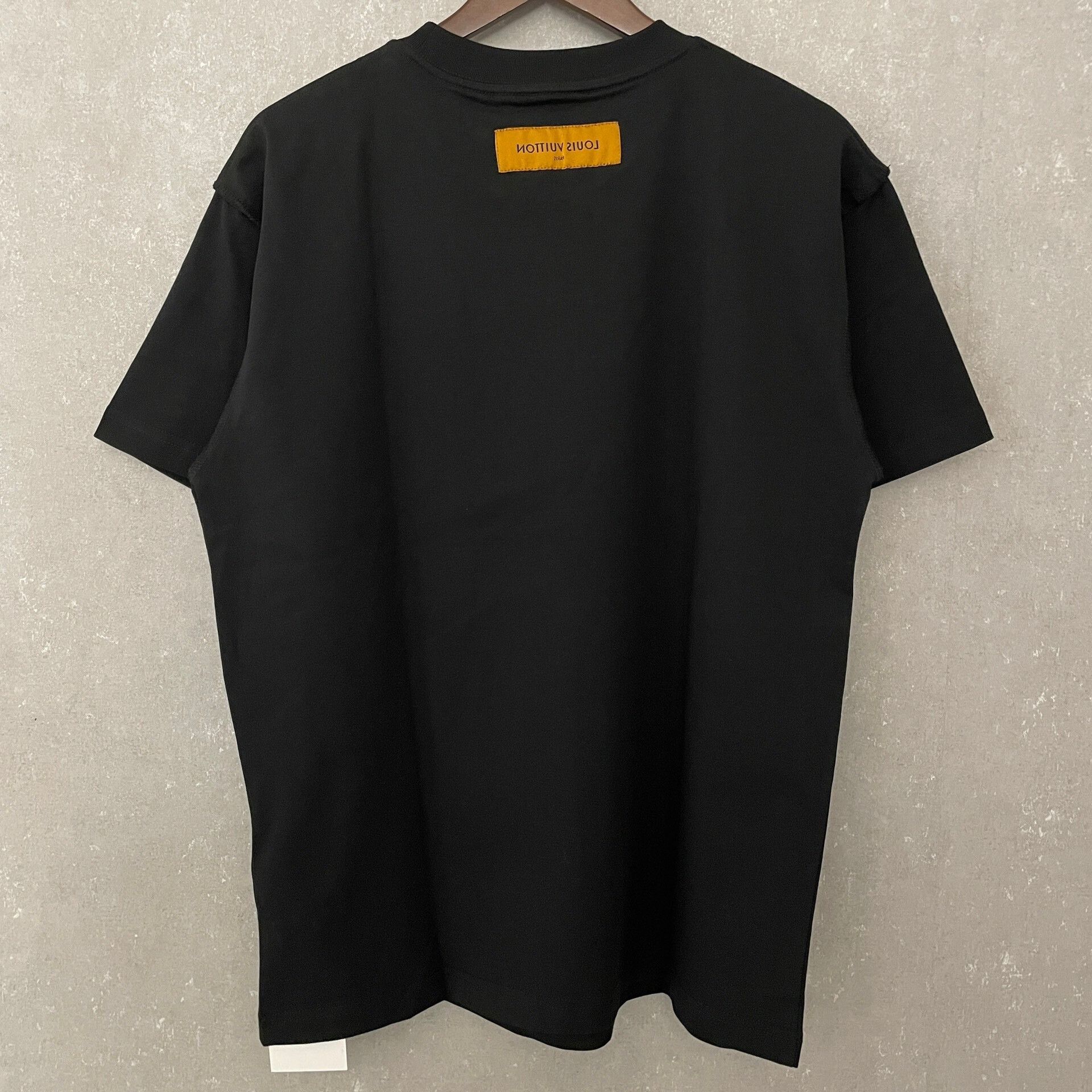 Louis Vuitton Louis Vuitton Logo Patch T-Shirt Size M Size US M / EU 48-50 / 2 - 3 Thumbnail