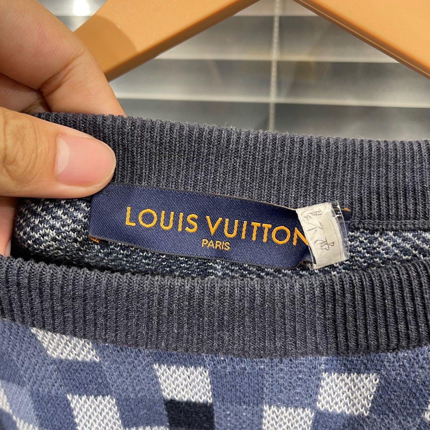 Louis Vuitton Louis Vuitton Damier Pattern Embroidered Sweatshirt S Size US S / EU 44-46 / 1 - 4 Thumbnail