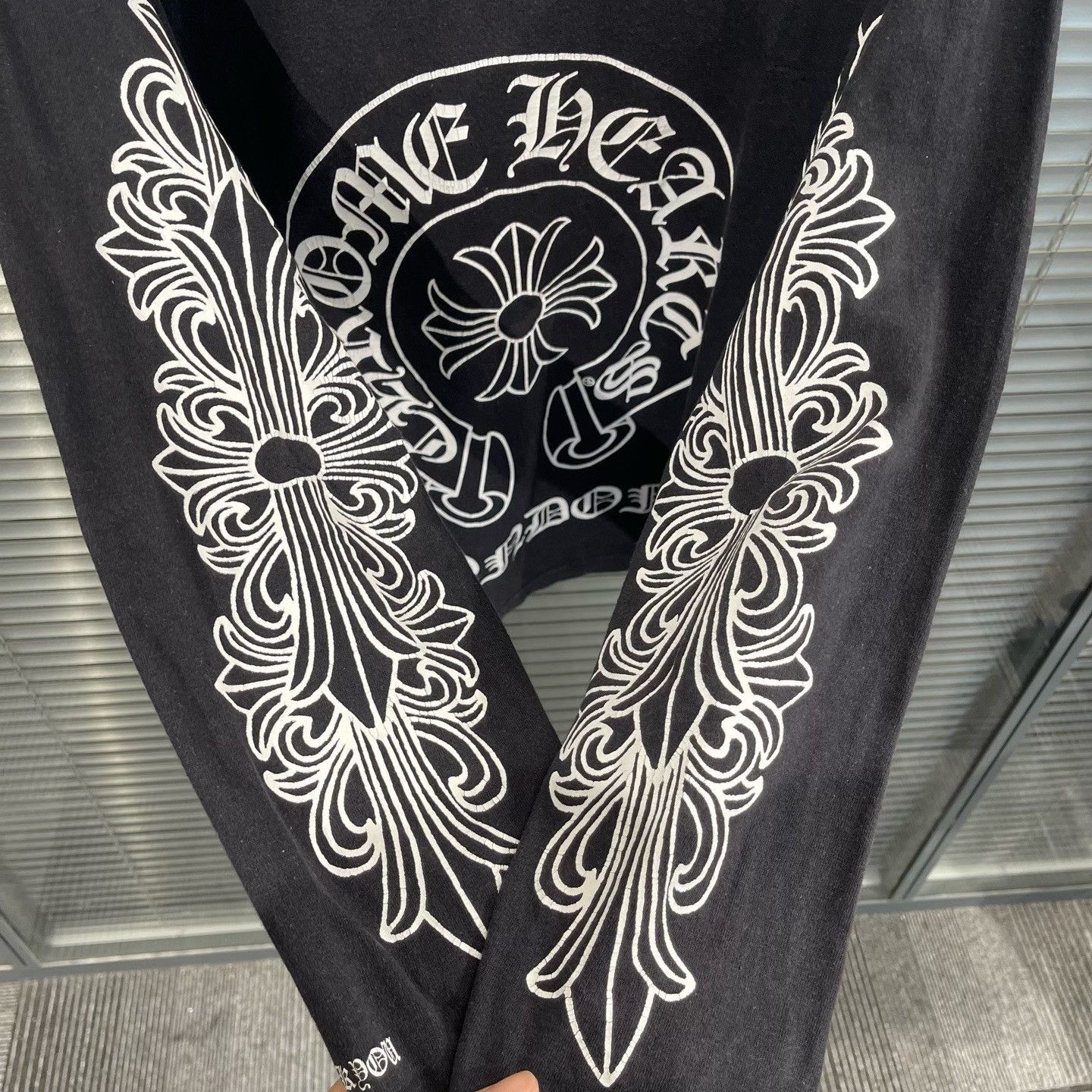Chrome Hearts Chrome Hearts London Exclusive Long Sleeve T-Shirt Size M Size US M / EU 48-50 / 2 - 7 Thumbnail