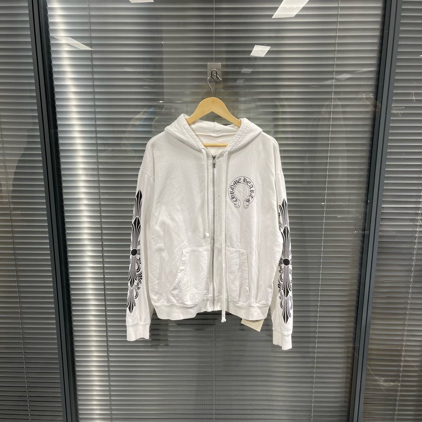 Chrome Hearts Chrome Hearts Horseshoe Sleeve Print Zip Hoodie M Size US M / EU 48-50 / 2 - 3 Thumbnail