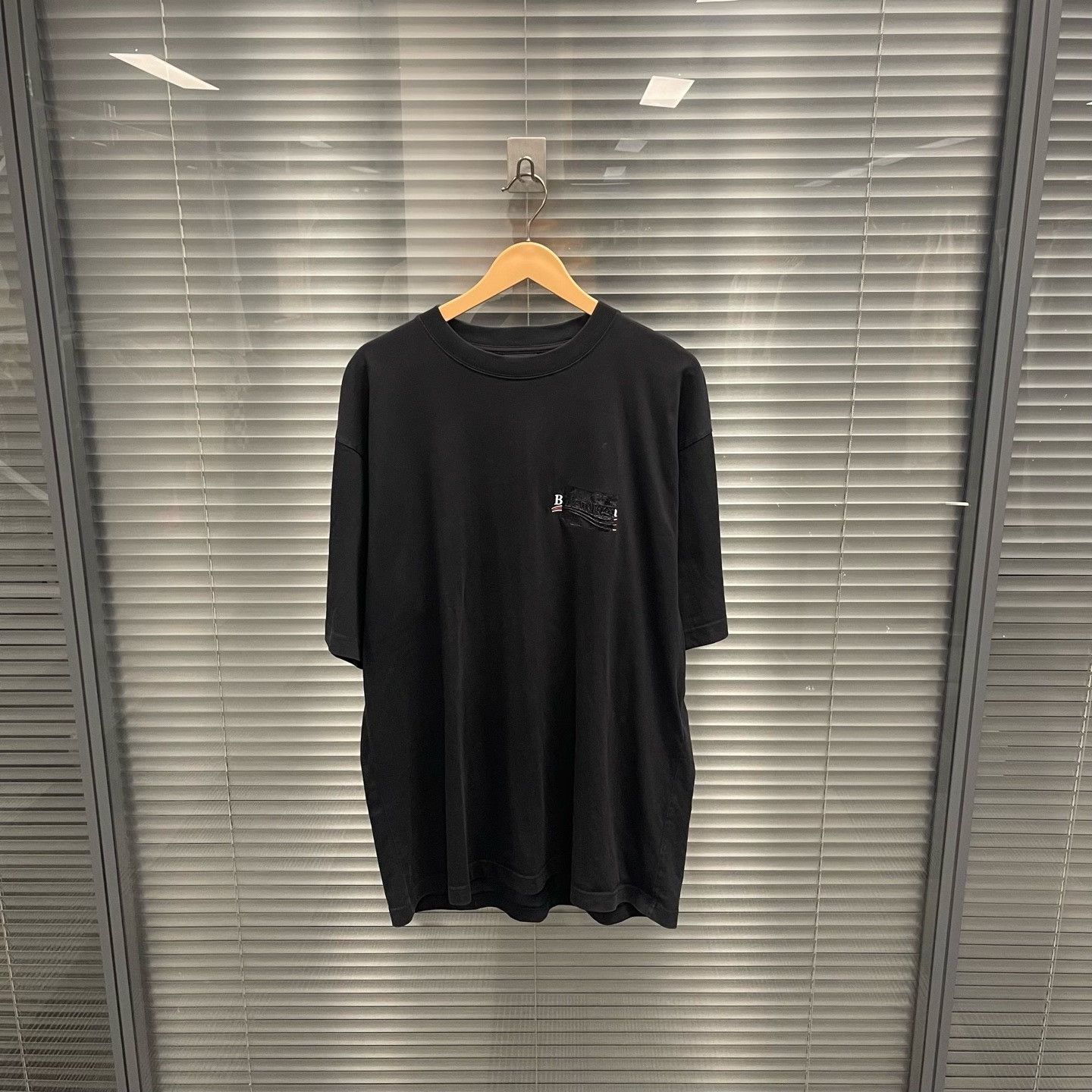 Balenciaga Balenciaga Gaffer Tape Logo T-Shirt S Size US S / EU 44-46 / 1 - 2 Thumbnail