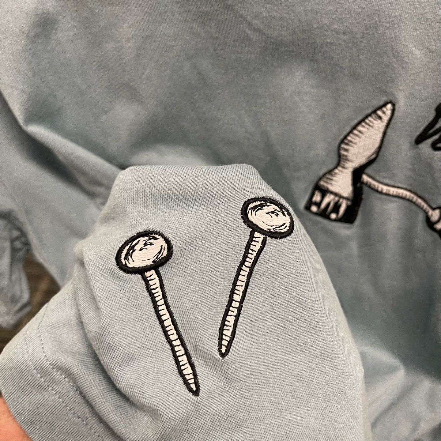 Louis Vuitton Louis Vuitton Hammer & Axe Embroidered T-Shirt S Size US S / EU 44-46 / 1 - 7 Thumbnail