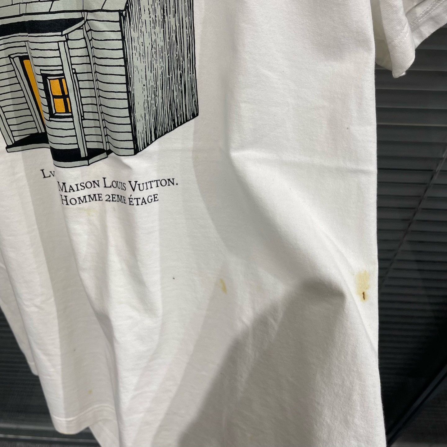 Louis Vuitton Louis Vuitton House Graphic Print T-Shirt Size L Size US L / EU 52-54 / 3 - 6 Thumbnail