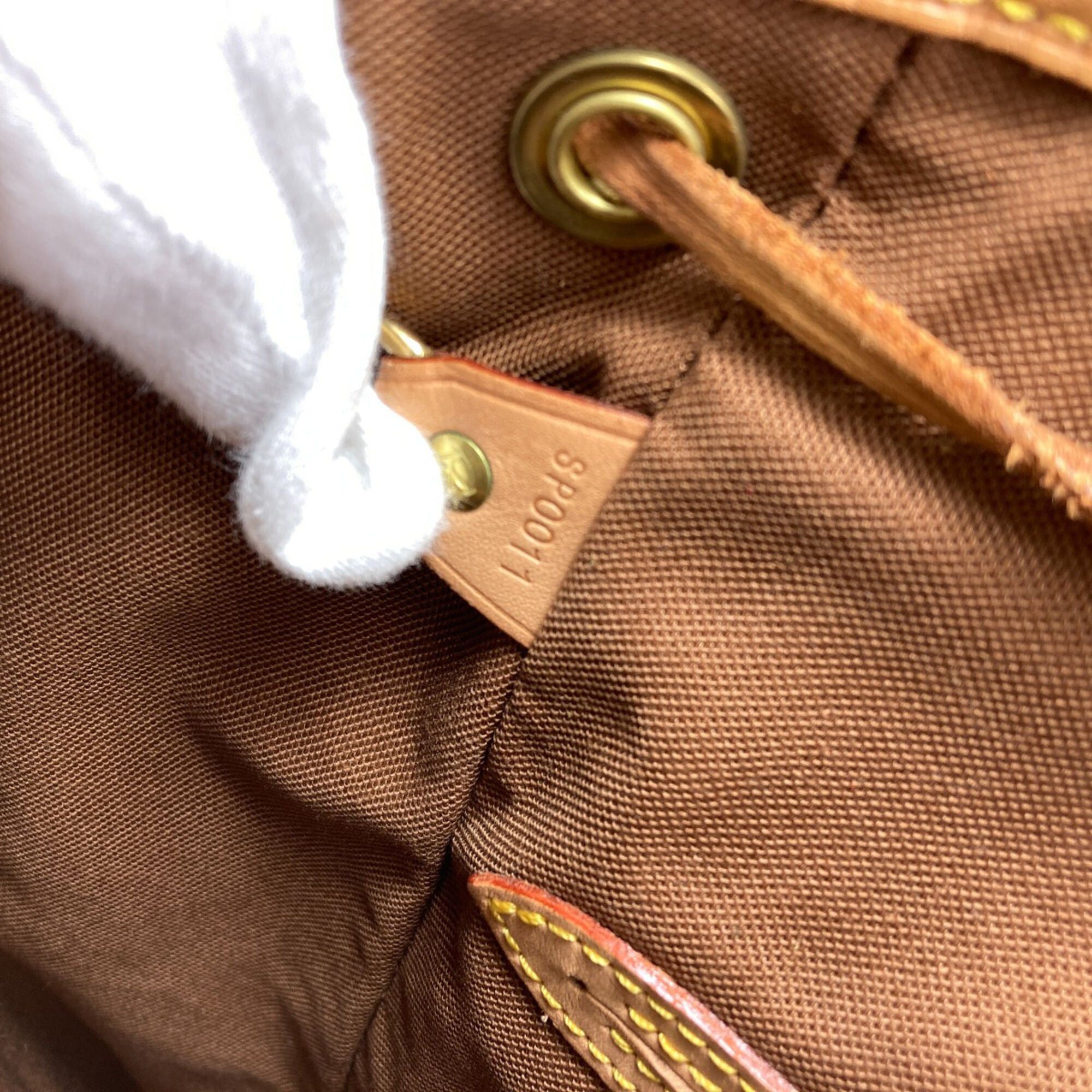 Louis Vuitton Louis Vuitton M51136 Montsouris MM Backpack/Daypack, Monogram Canvas, Women's LOUIS VUITTON Size ONE SIZE - 6 Thumbnail