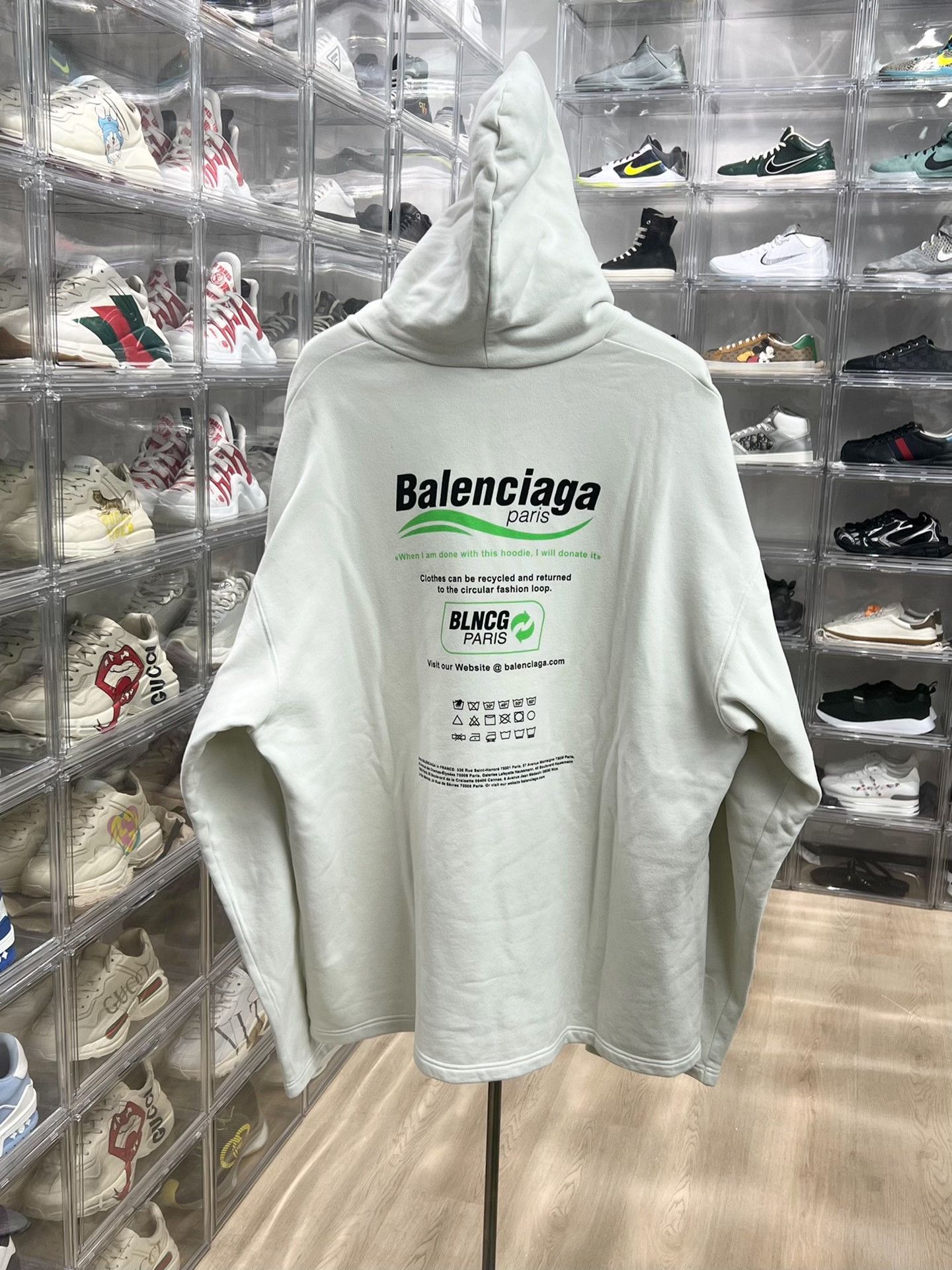 Balenciaga Balenciaga Retro Printed White Hoodie s Men Size US S / EU 44-46 / 1 - 5 Thumbnail