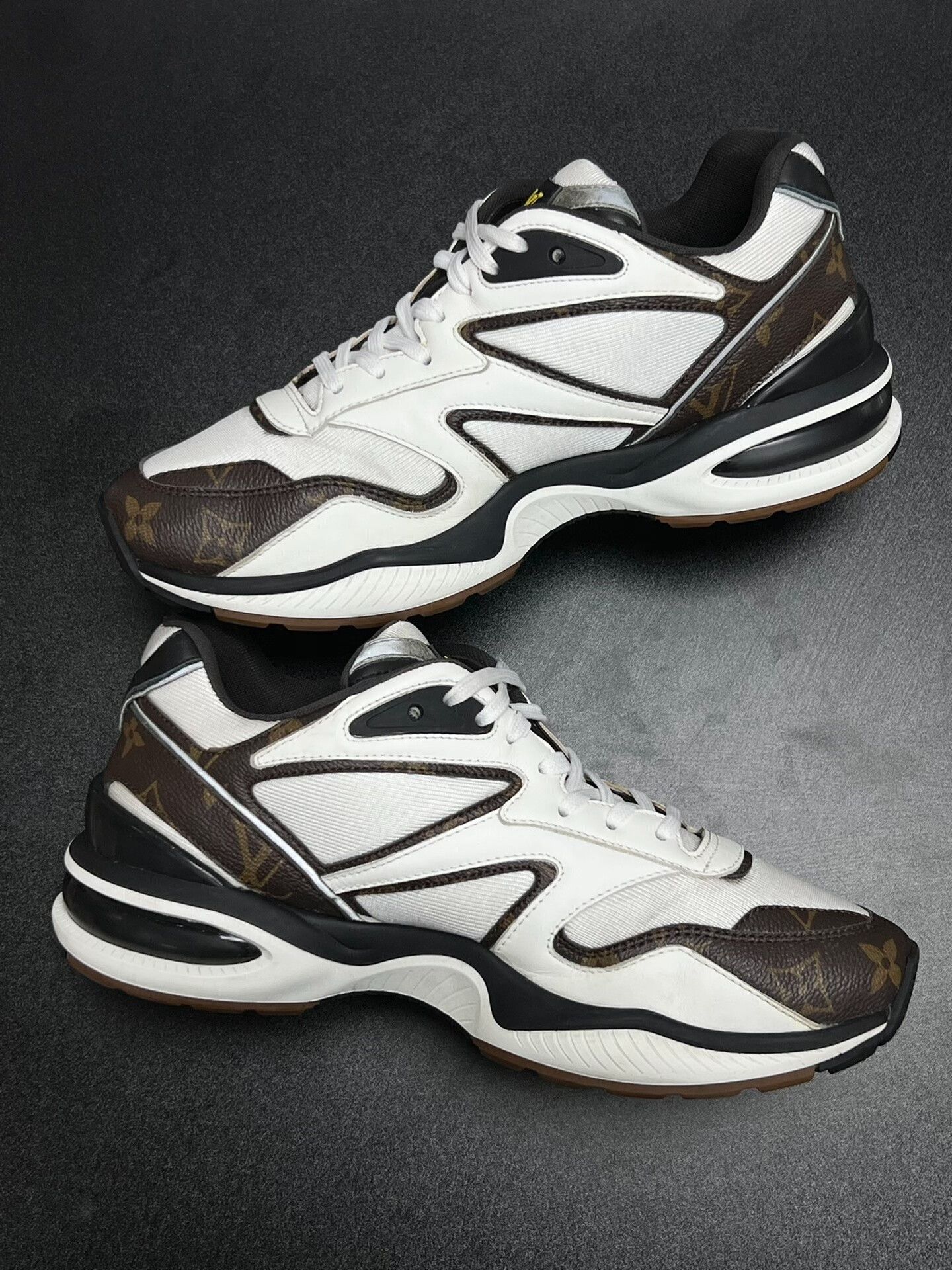 Louis Vuitton Louis Vuitton Running Brown Lowtop Sneakers 5 Men Size US 5 / EU 37 - 6 Thumbnail