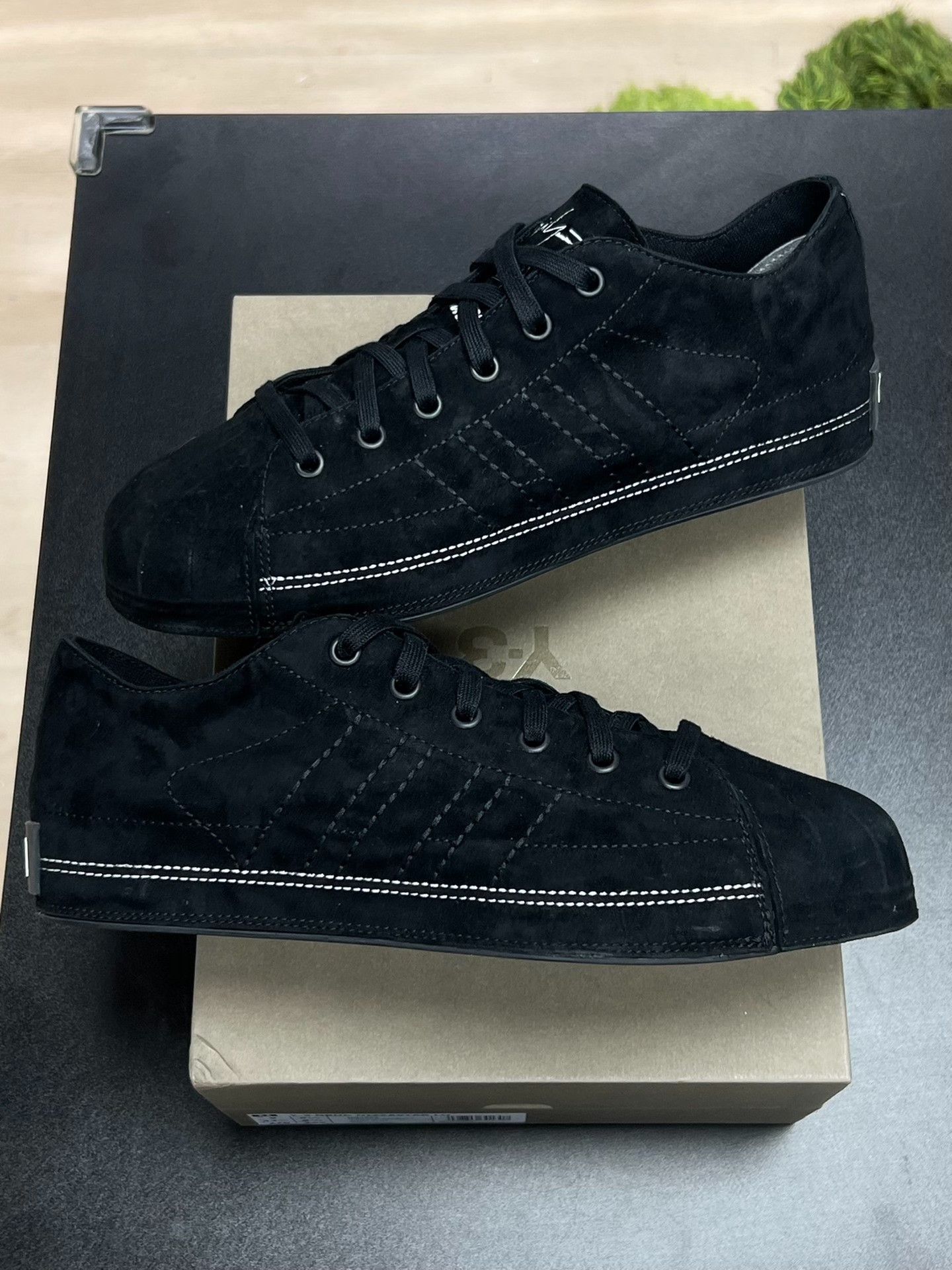 Y-3 Y-3 Suede Black Lowtop Sneakers 9.5 Men Size US 9.5 / EU 42-43 - 5 Thumbnail