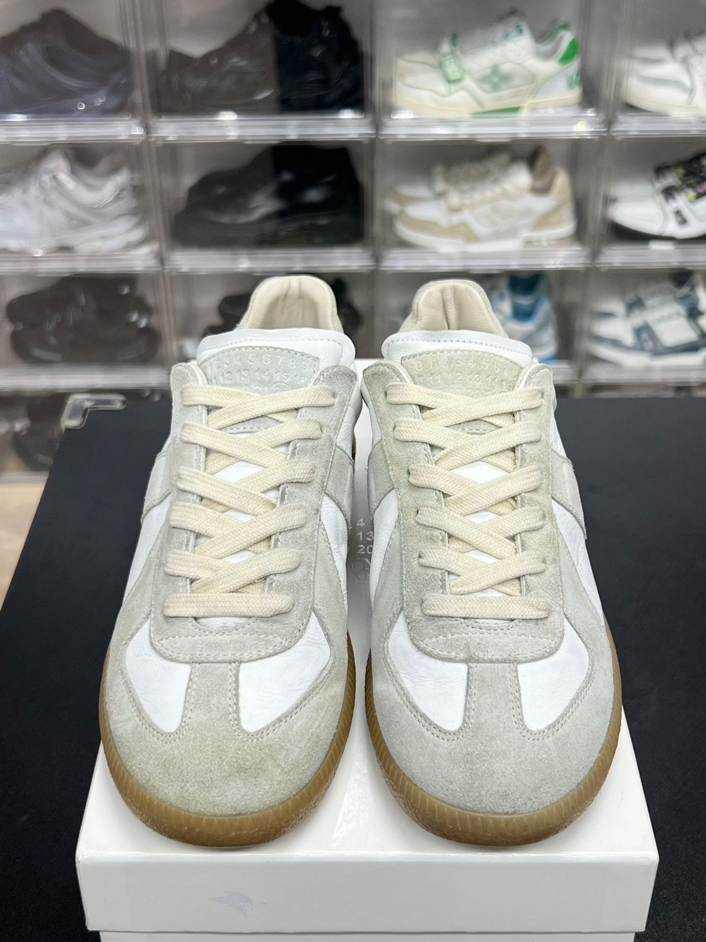 Maison Margiela Maison Margiela White Lowtop Sneakers us_7-5 Women Size US 7.5 / IT 37.5 - 2 Thumbnail