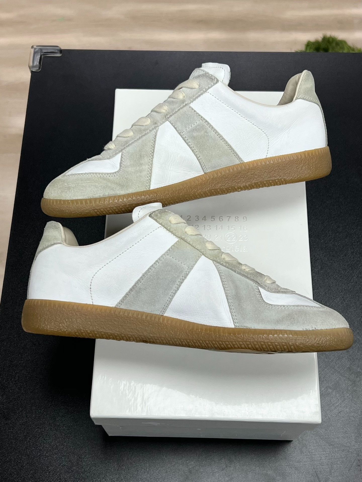 Maison Margiela Maison Margiela White Lowtop Sneakers us_7-5 Women Size US 7.5 / IT 37.5 - 6 Thumbnail