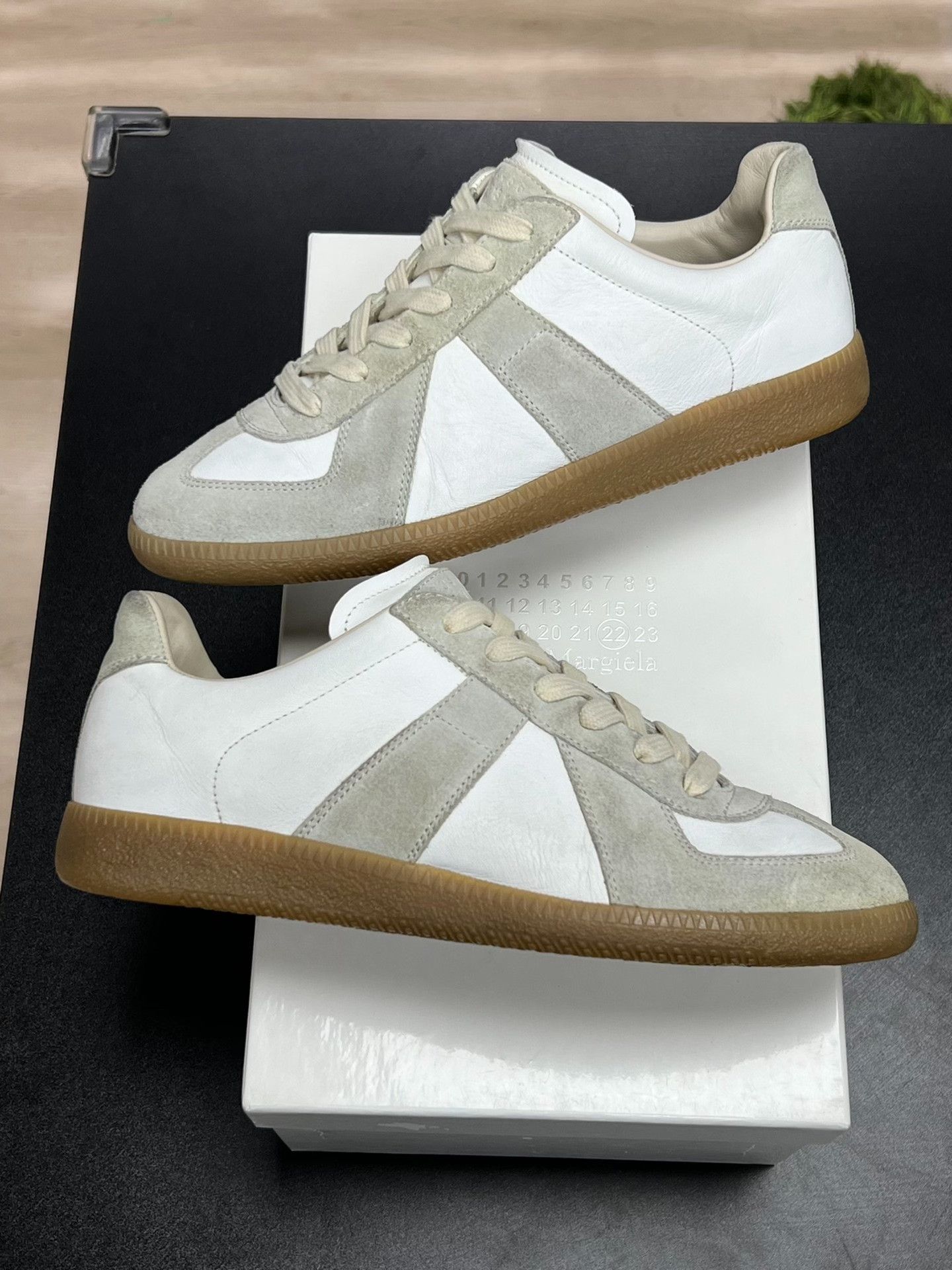 Maison Margiela Maison Margiela White Lowtop Sneakers us_7-5 Women Size US 7.5 / IT 37.5 - 5 Thumbnail