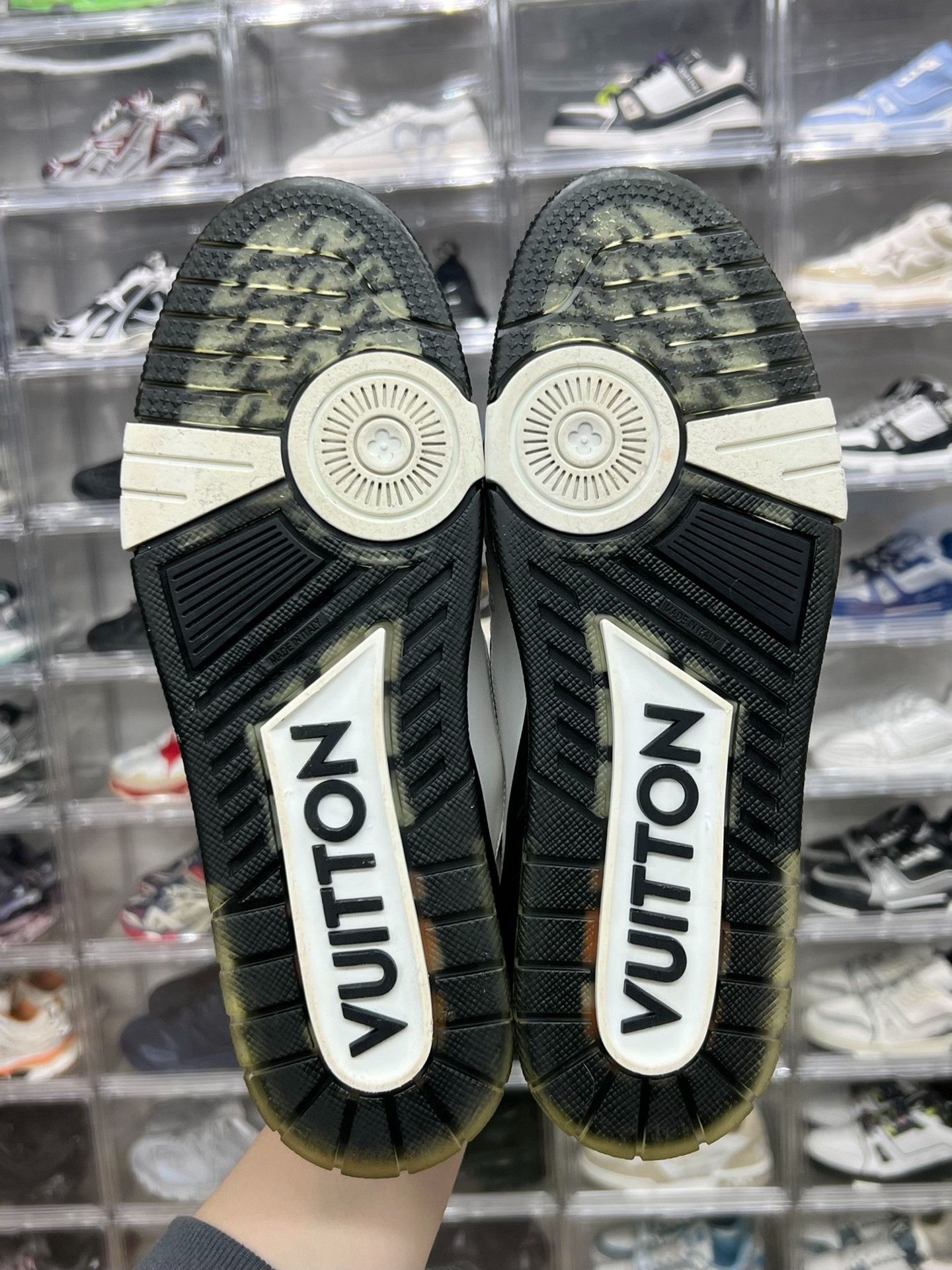 Louis Vuitton Louis Vuitton Training White Lowtop Sneakers 10 Men Size US 10 / EU 43 - 8 Thumbnail
