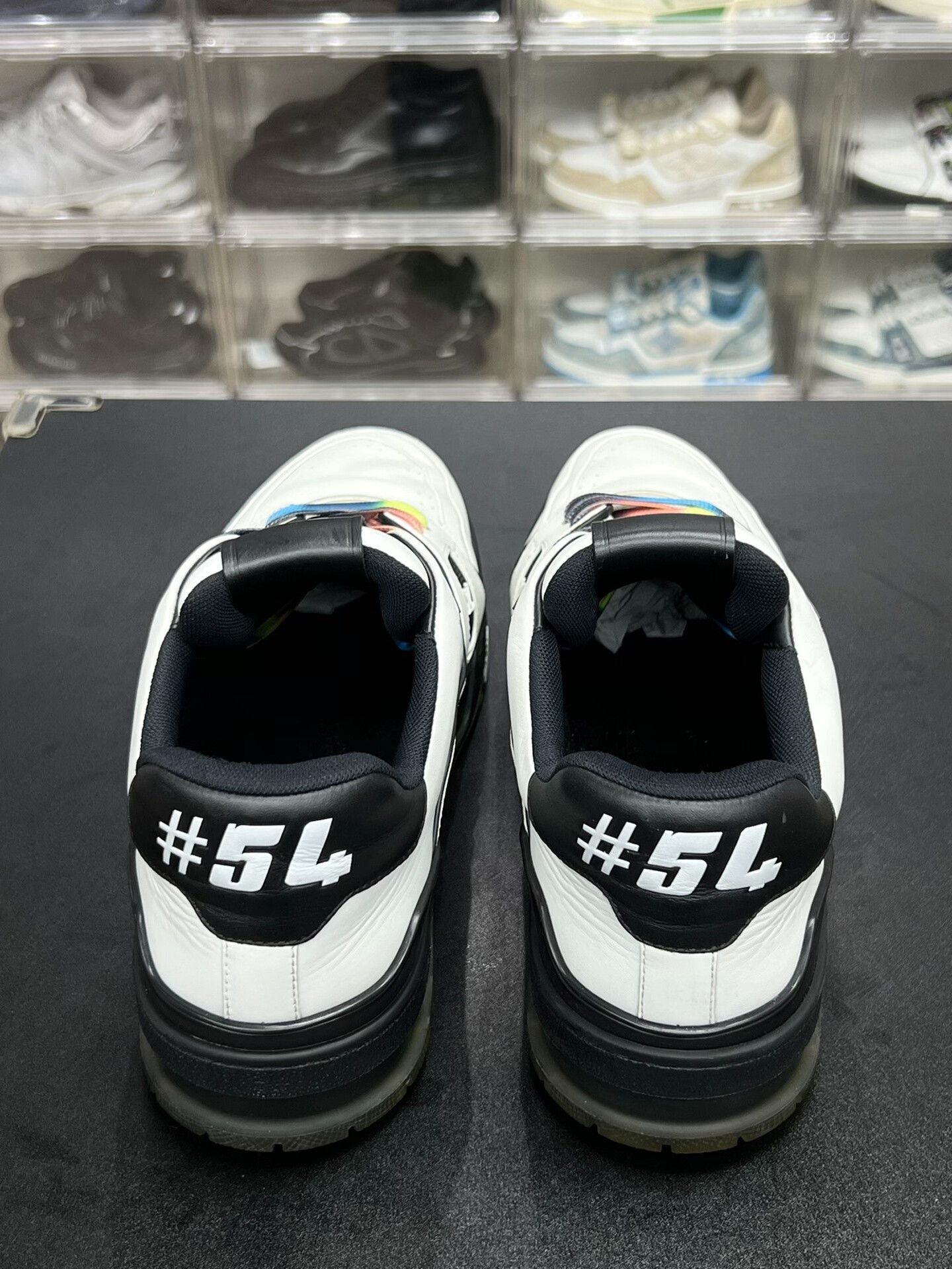Louis Vuitton Louis Vuitton Training White Lowtop Sneakers 10 Men Size US 10 / EU 43 - 7 Thumbnail