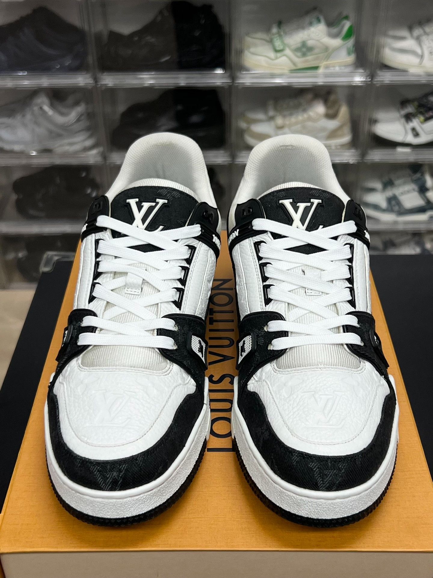 Louis Vuitton Louis Vuitton Training Denim Black Lowtop Sneakers 10.5 Men Size US 10.5 / EU 43-44 - 2 Thumbnail