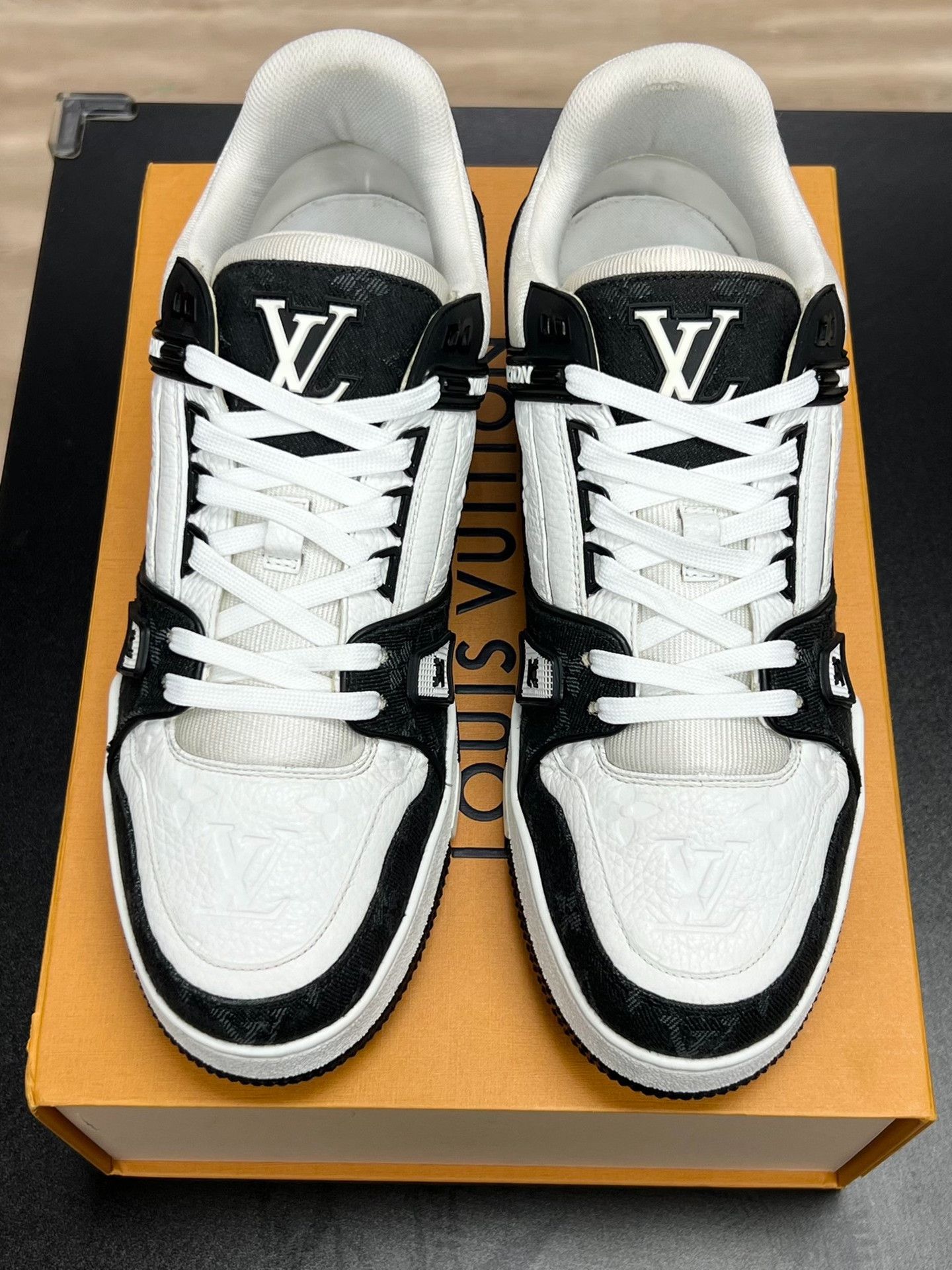 Louis Vuitton Louis Vuitton Training Denim Black Lowtop Sneakers 10.5 Men Size US 10.5 / EU 43-44 - 3 Thumbnail