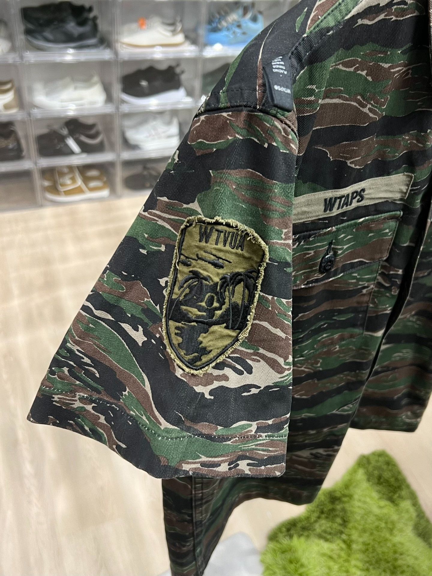 Wtaps Wtaps Tiger Shirt m Men Size US M / EU 48-50 / 2 - 3 Thumbnail