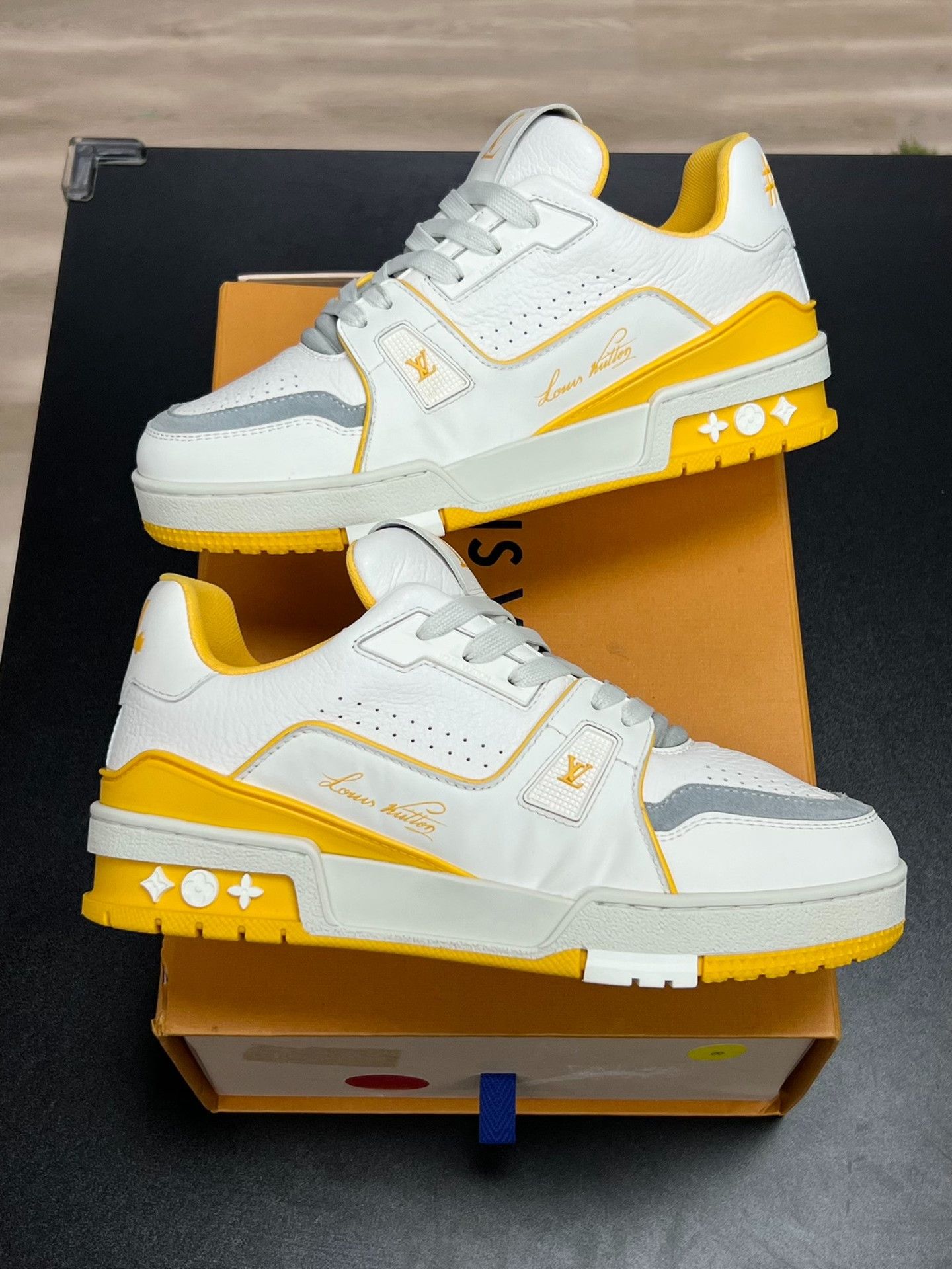 Louis Vuitton Louis Vuitton Training Yellow Lowtop Sneakers us_6-5 Women Size US 6.5 / IT 36.5 - 5 Thumbnail