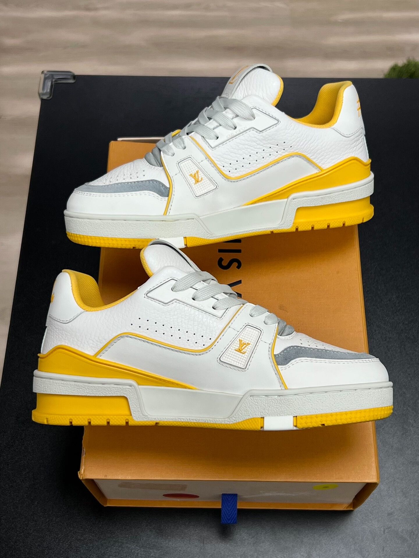 Louis Vuitton Louis Vuitton Training Yellow Lowtop Sneakers us_6-5 Women Size US 6.5 / IT 36.5 - 6 Thumbnail