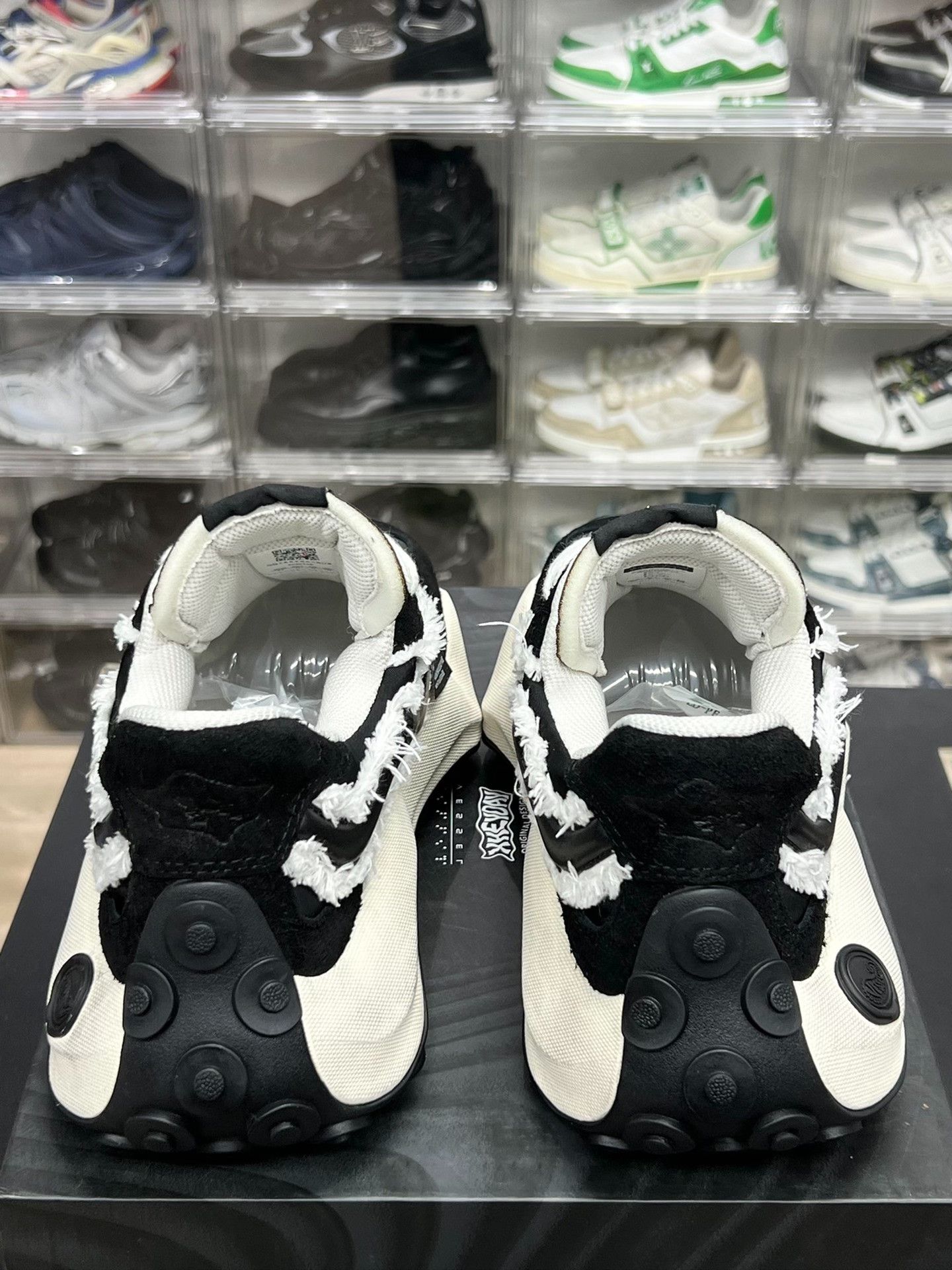Yohji Yamamoto Yohji Yamamoto Lowtop Sneakers 9 Men Size US 9 / EU 42 - 7 Thumbnail
