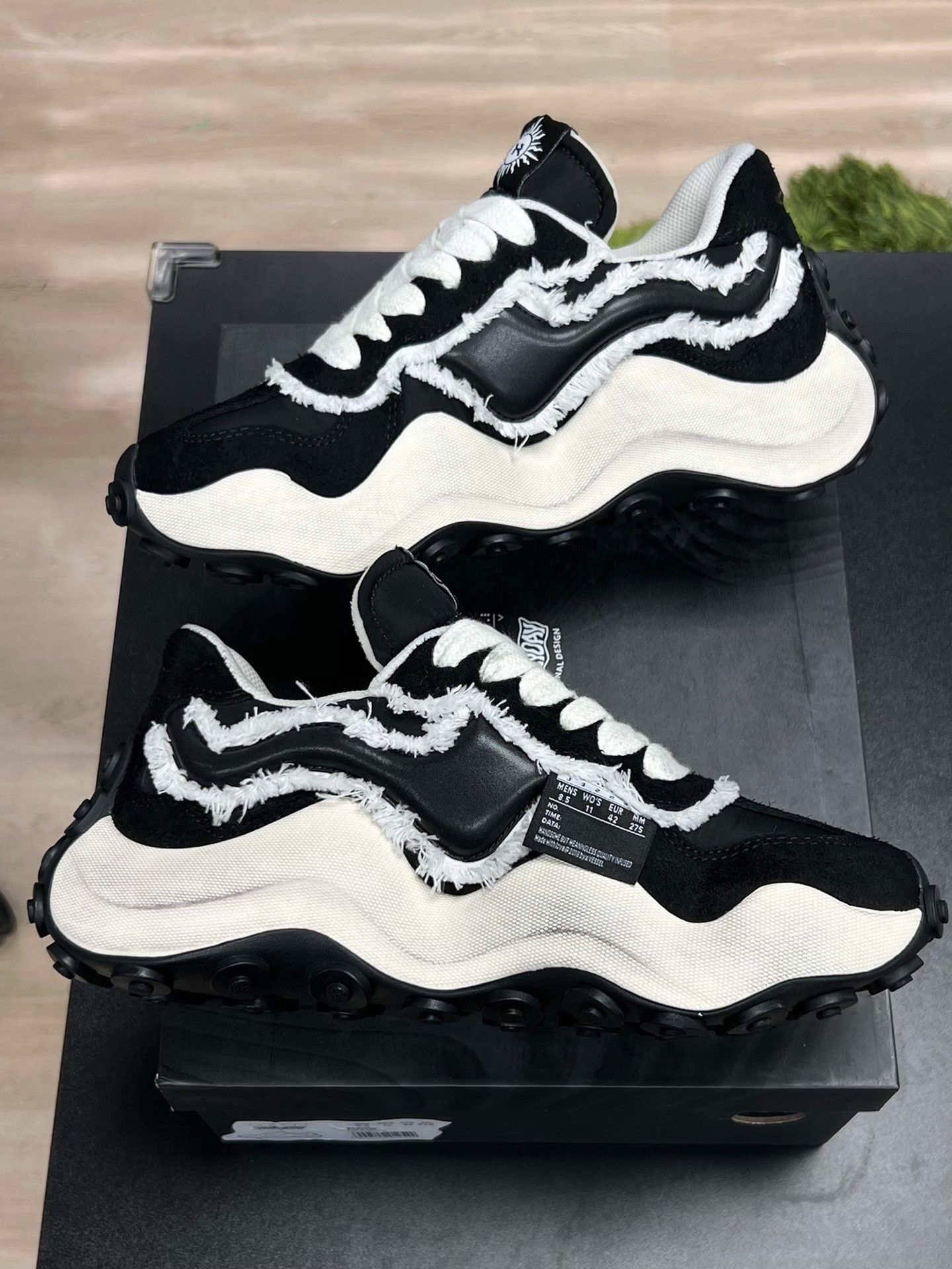 Yohji Yamamoto Yohji Yamamoto Lowtop Sneakers 9 Men Size US 9 / EU 42 - 6 Thumbnail