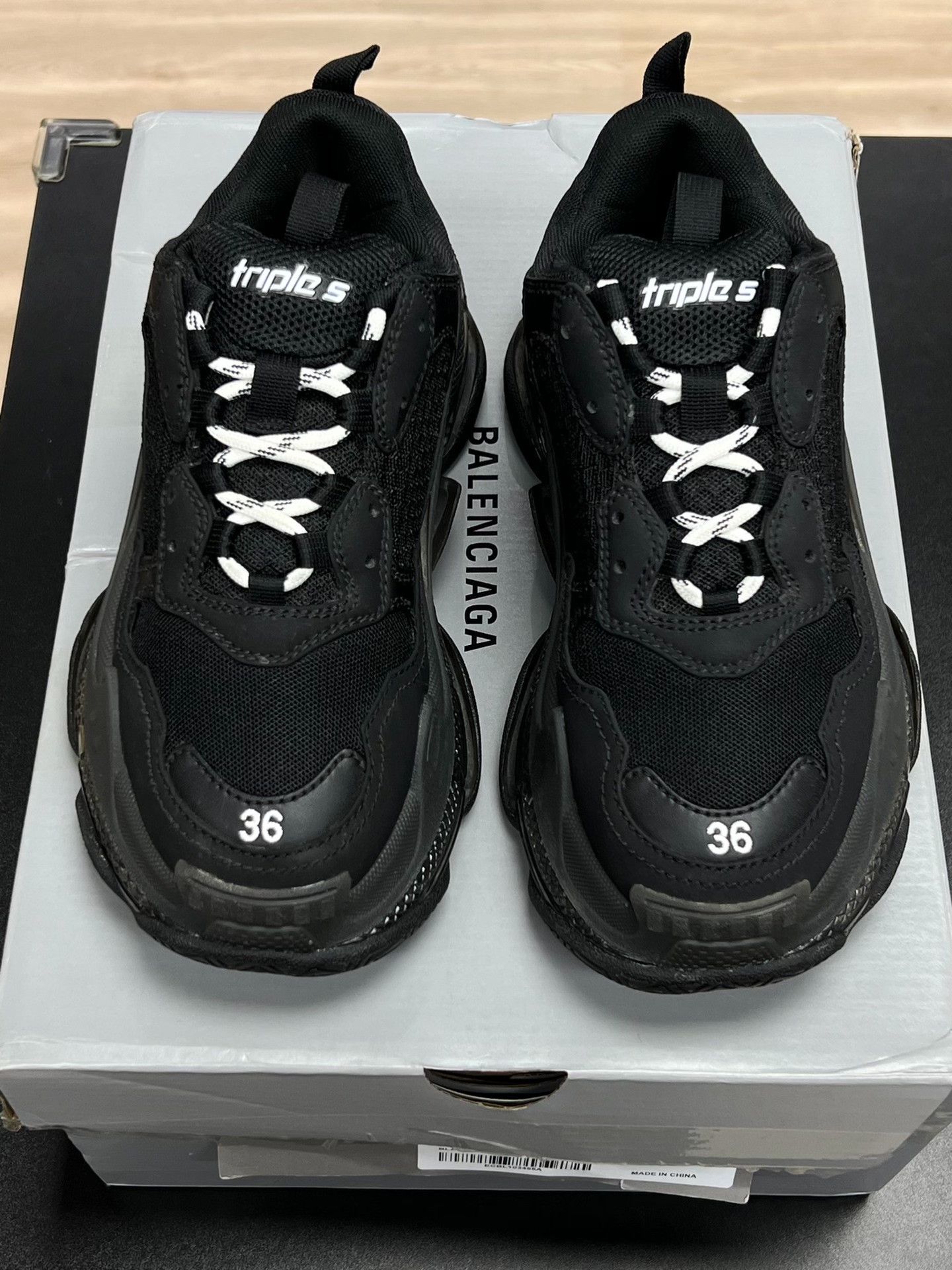 Balenciaga Balenciaga Black Lowtop Sneakers us_6 Women Size US 6 / IT 36 - 3 Thumbnail