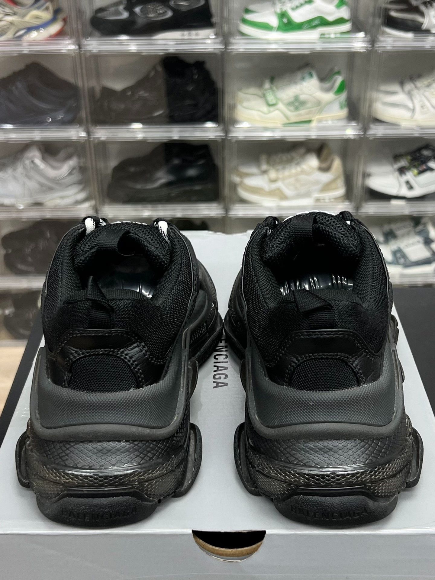 Balenciaga Balenciaga Black Lowtop Sneakers us_6 Women Size US 6 / IT 36 - 7 Thumbnail