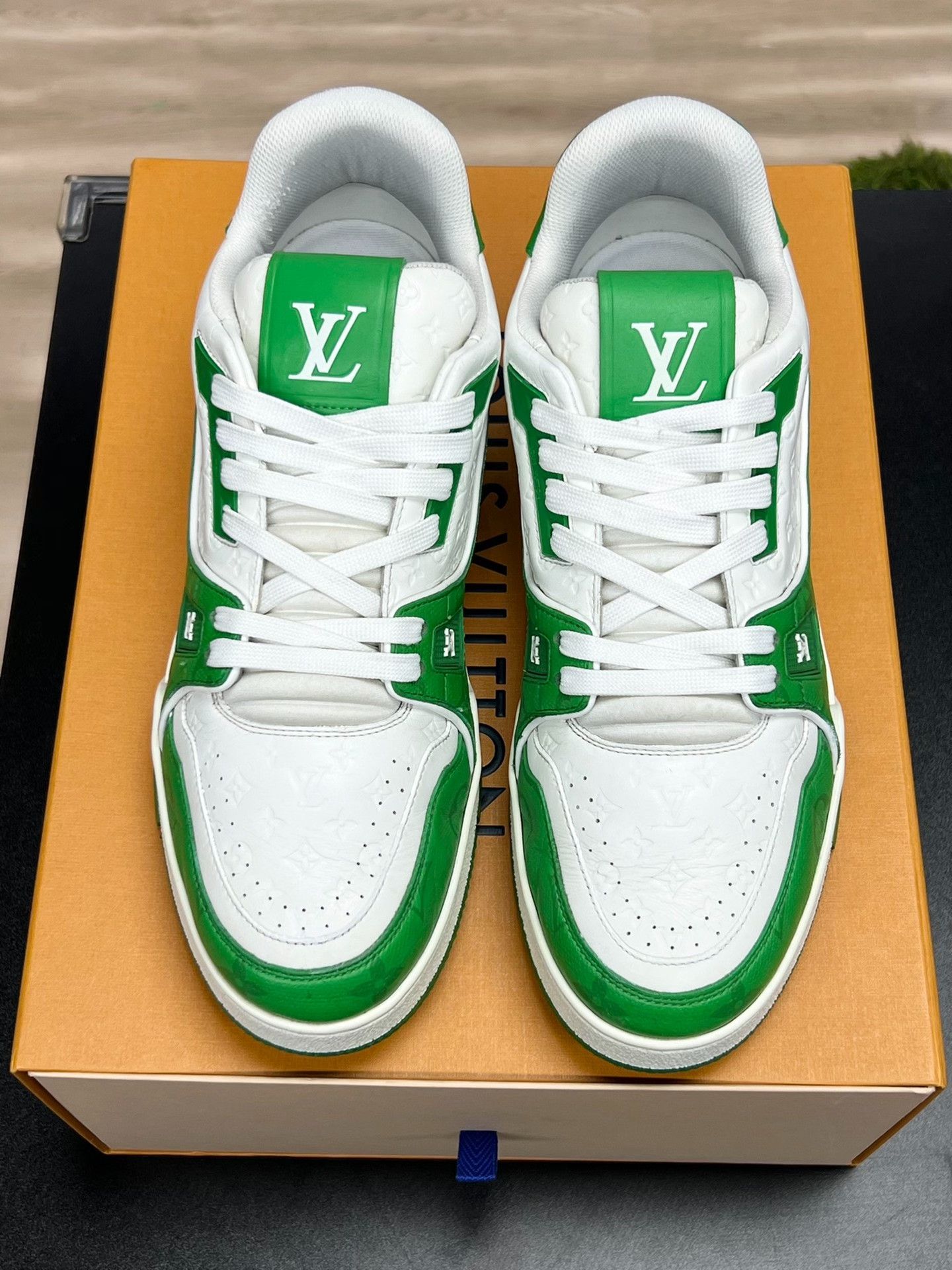 Louis Vuitton Louis Vuitton Training Green Lowtop Sneakers 9 Men Size US 9 / EU 42 - 3 Thumbnail