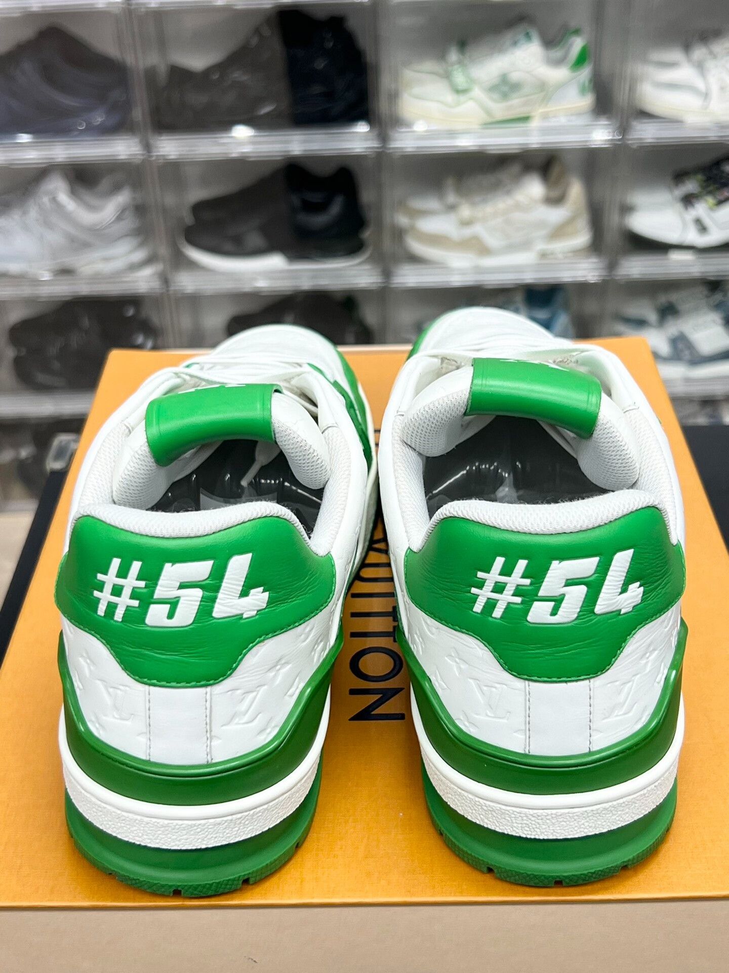 Louis Vuitton Louis Vuitton Training Green Lowtop Sneakers 9 Men Size US 9 / EU 42 - 7 Thumbnail