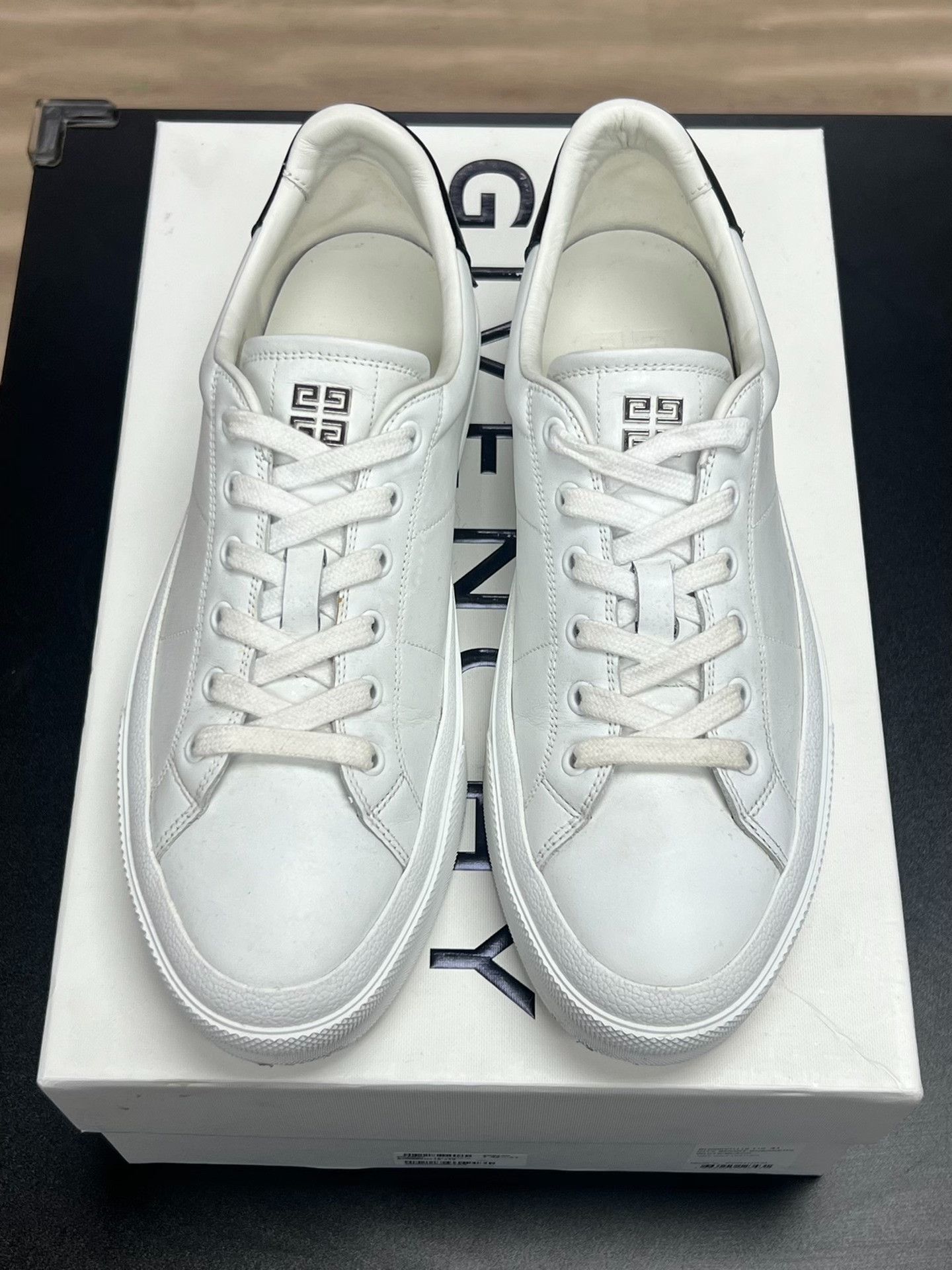 Givenchy Givenchy Lowtop Sneakers 8 Men Size US 8 / EU 41 - 3 Thumbnail