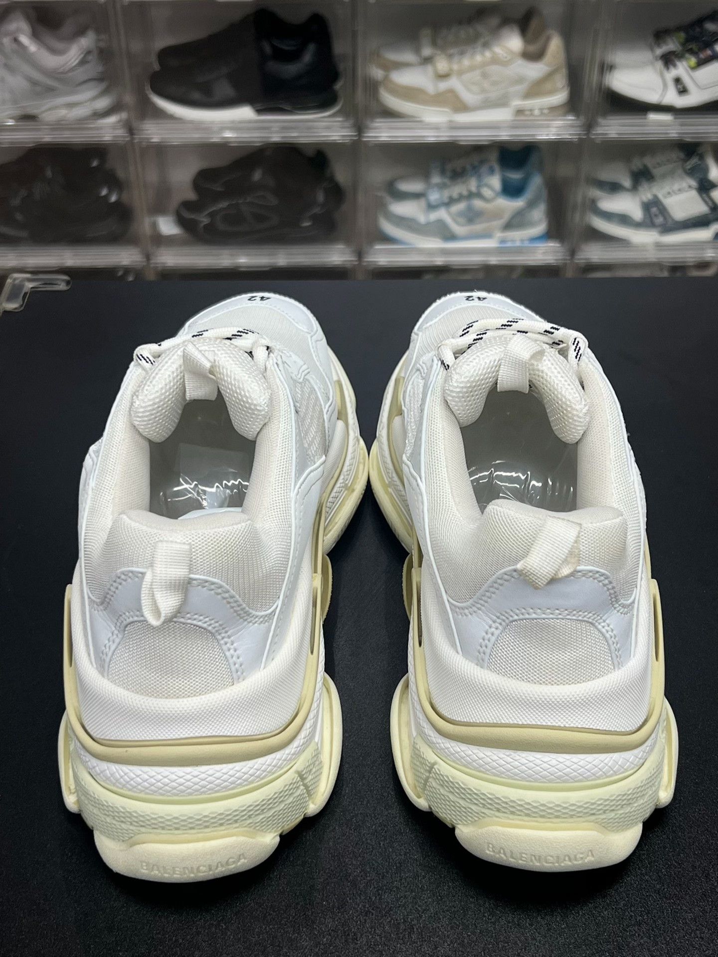 Balenciaga Balenciaga White Lowtop Sneakers 9 Men Size US 9 / EU 42 - 7 Thumbnail