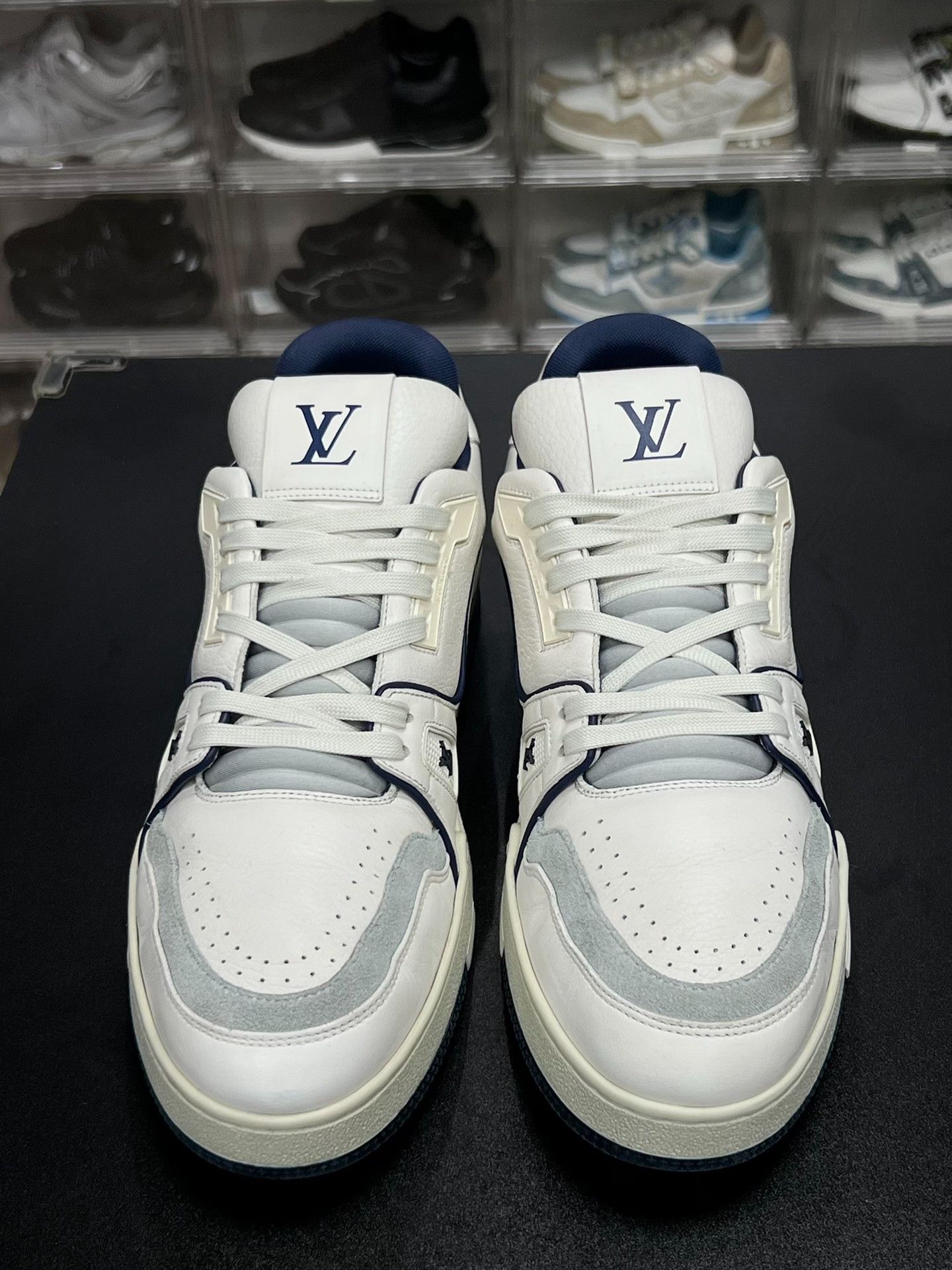 Louis Vuitton Louis Vuitton Training Blue Lowtop Sneakers 10.5 Men Size US 10.5 / EU 43-44 - 2 Thumbnail