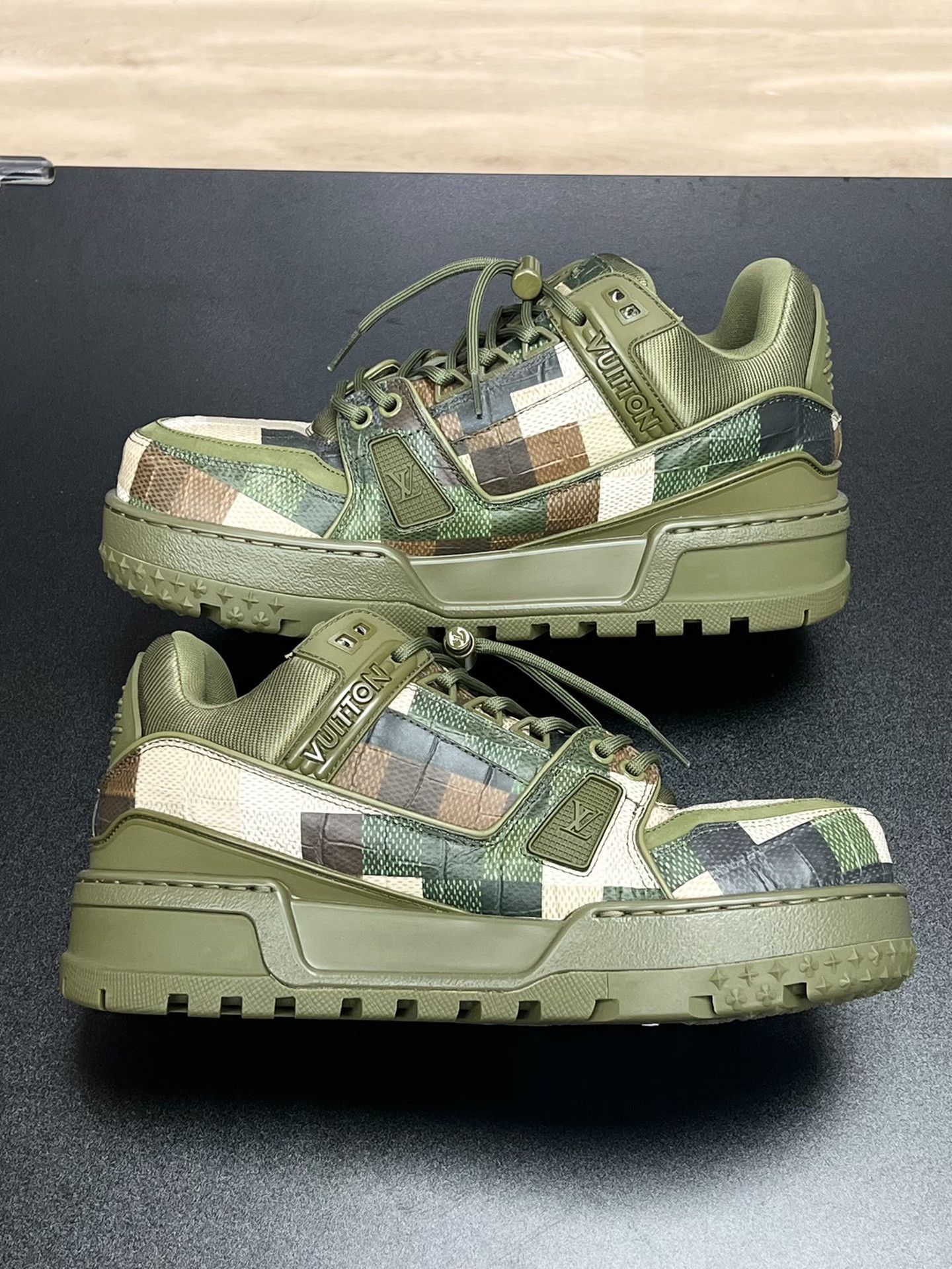 Louis Vuitton Louis Vuitton Training Camo Green Lowtop Sneakers 6.5 Men Size US 6.5 / EU 39-40 - 3 Thumbnail