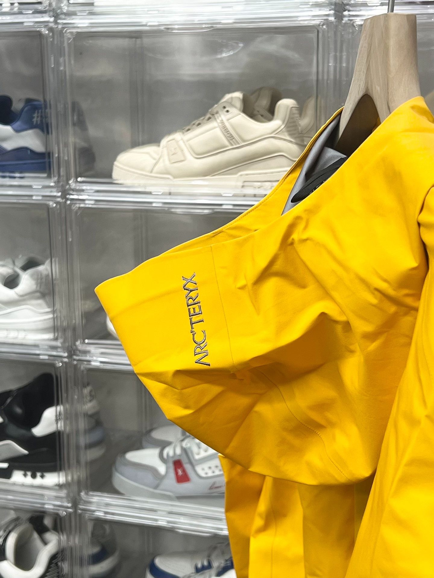 Arc'teryx Arc'teryx Orange Raincoat xl Men Size US XL / EU 56 / 4 - 3 Thumbnail