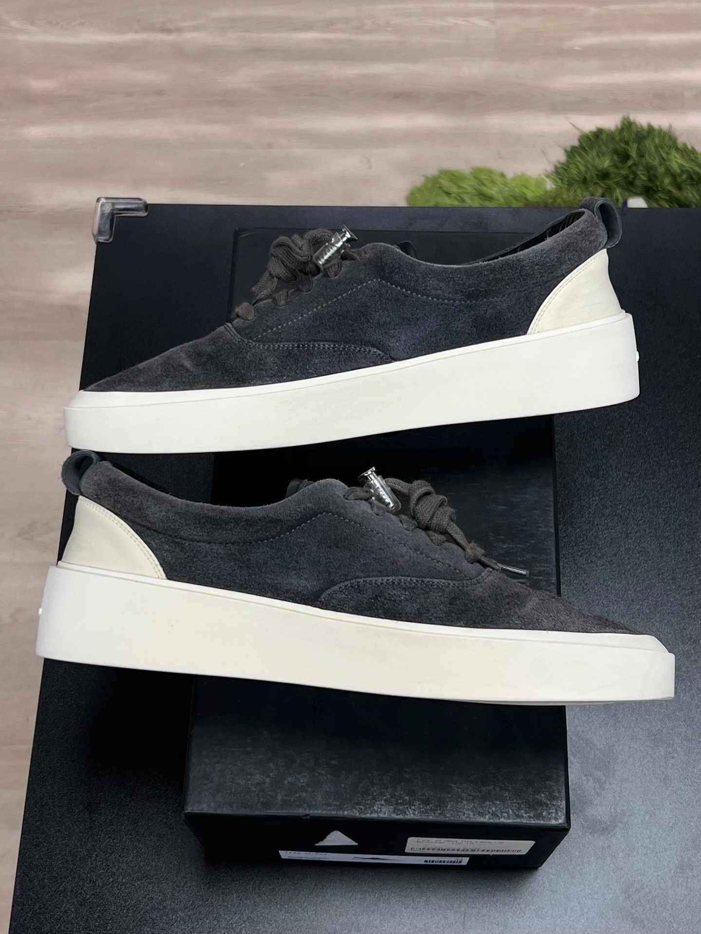 Fear of God Fear of God Retro Gray Lowtop Sneakers 11 Men Size US 11 / EU 44 - 6 Thumbnail