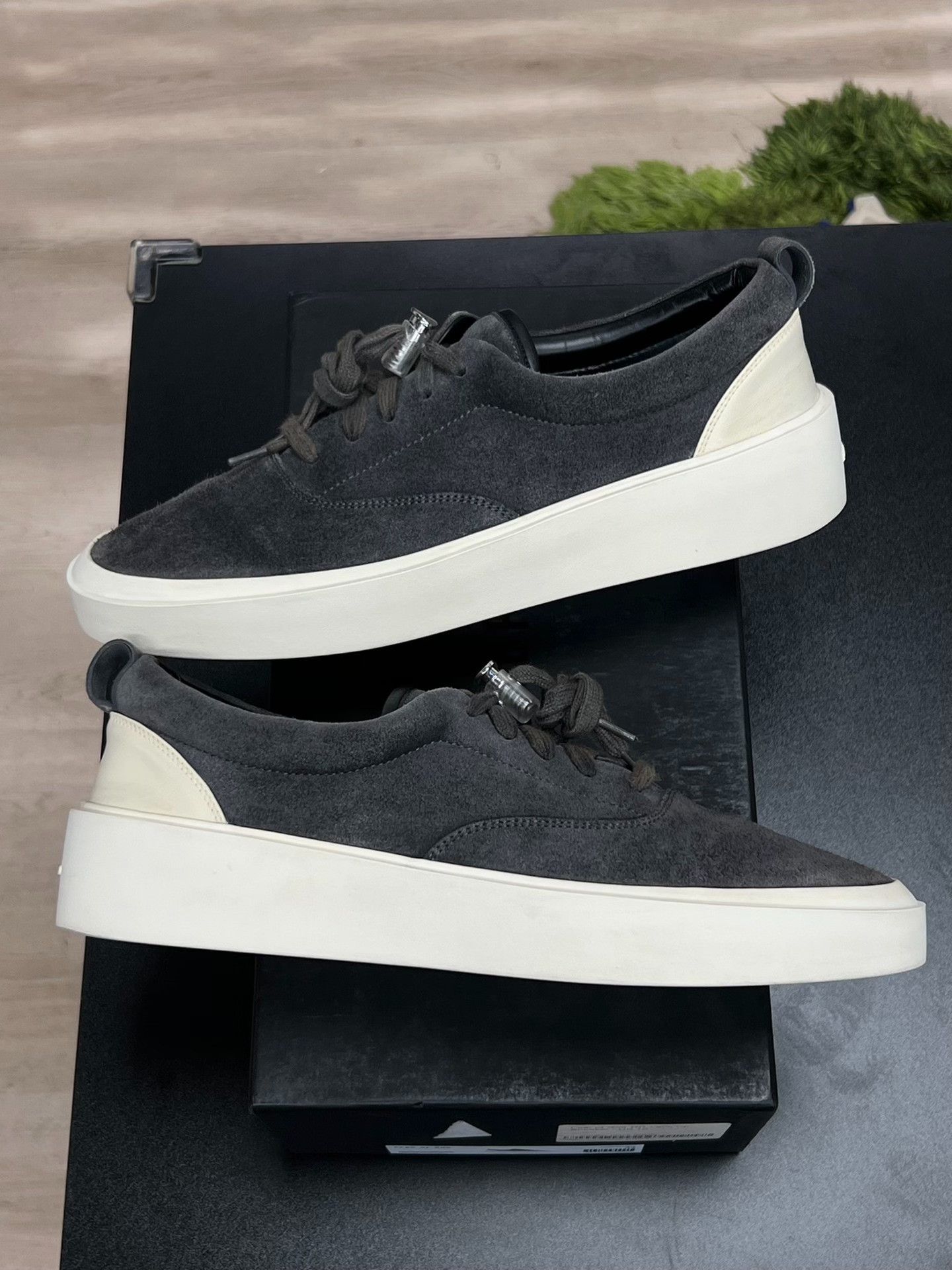 Fear of God Fear of God Retro Gray Lowtop Sneakers 11 Men Size US 11 / EU 44 - 5 Thumbnail