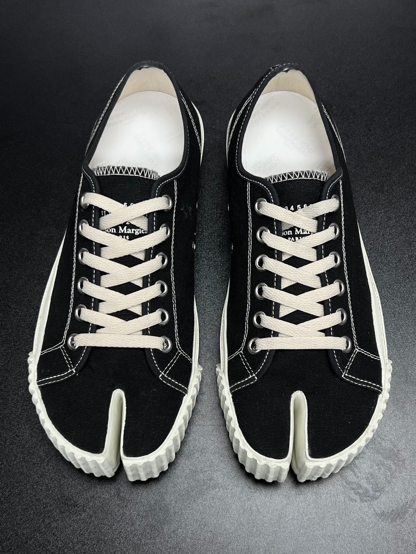 Maison Margiela Maison Margiela Black Lowtop Sneakers 9.5 Men Size US 9.5 / EU 42-43 - 3 Thumbnail