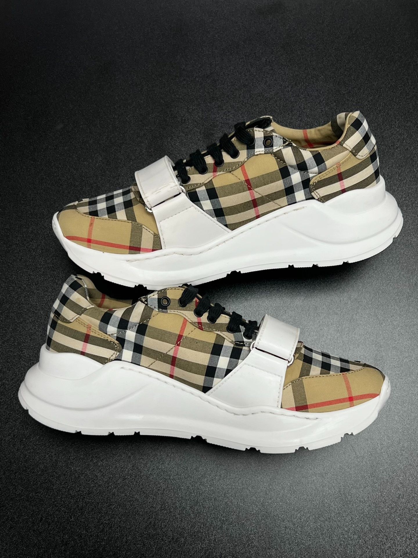 Burberry Burberry Casual Plaid Beige Lowtop Sneakers us_8 Women Size US 8 / IT 38 - 6 Thumbnail